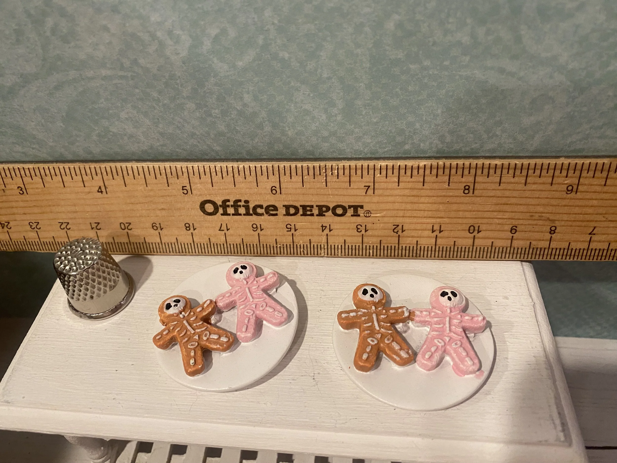 Miniature Skeleton Cookies on White Platter, 1:6