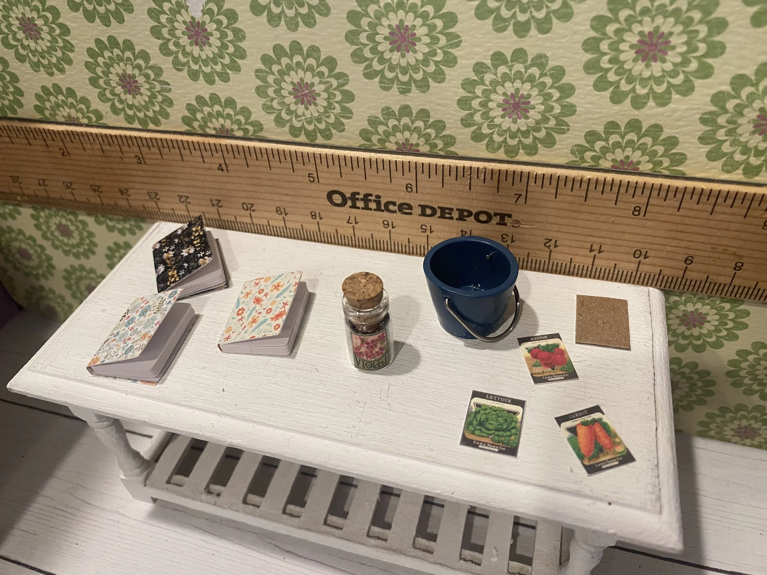 Miniature Pail w/Seed Packets, Seeds, Floral Journal, 1:12