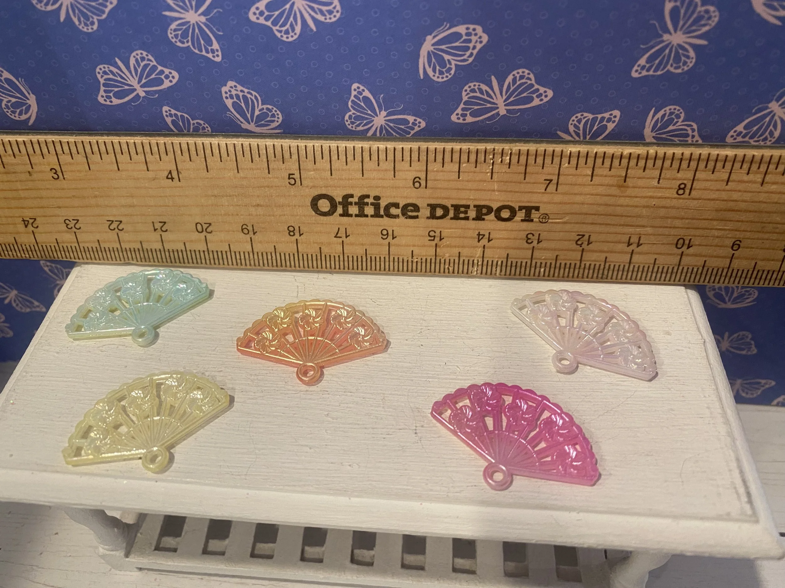 Miniature Fans, Assorted Colors, 1:12