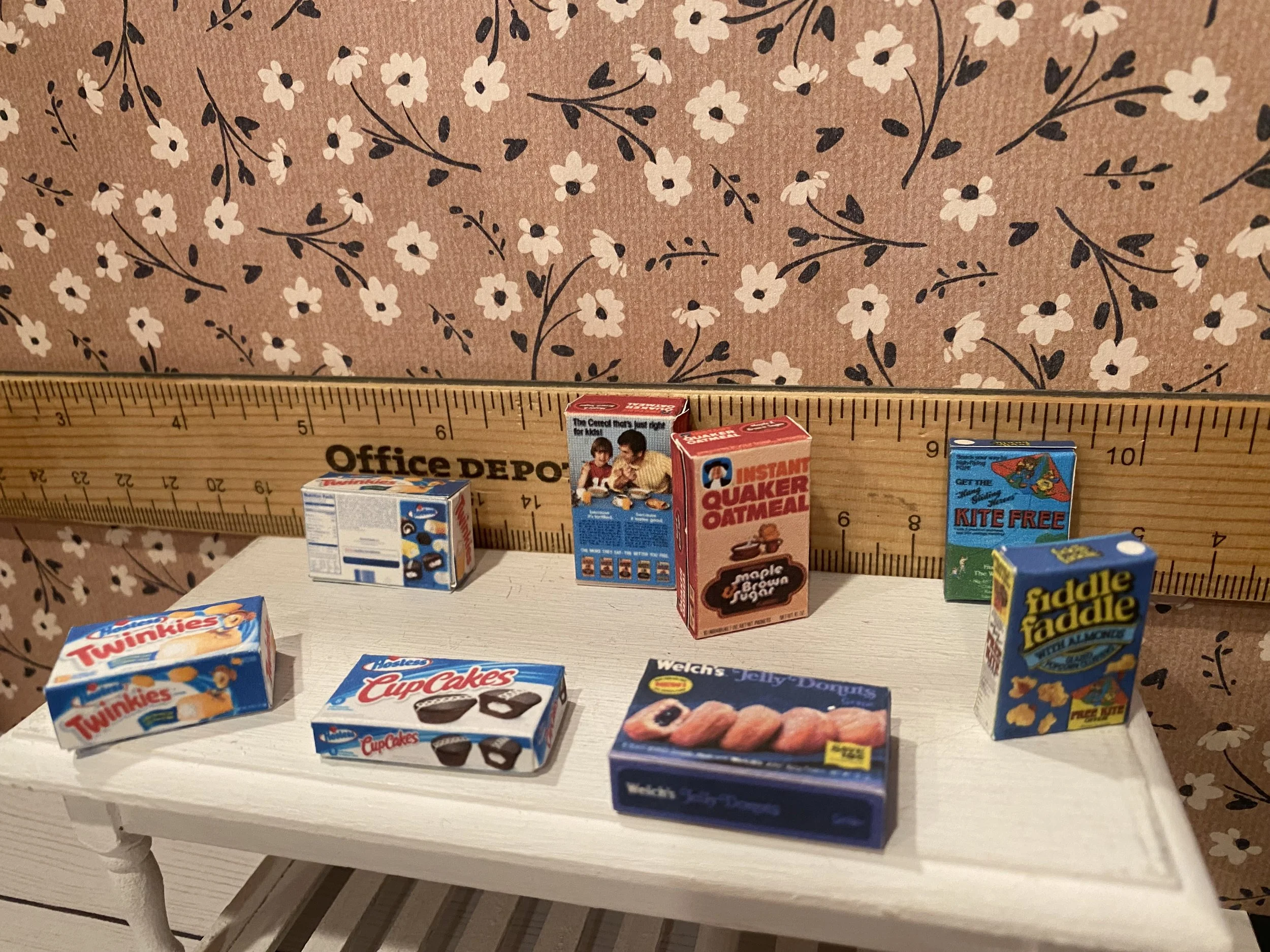 Miniature Hostess Twinkie and Cupcakes Box, Oatmeal, Fiddle Faddle, Jelly Donuts, 1:12