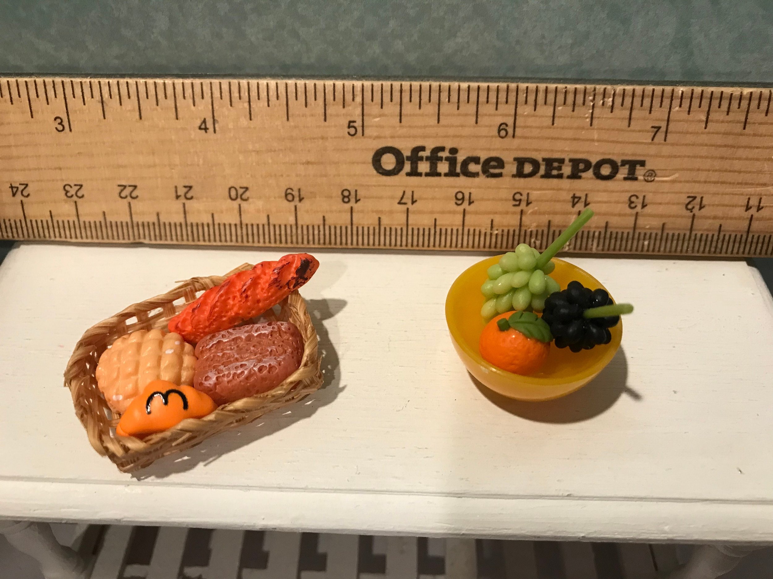 Miniature Basket with Bread, Fruit Bowl, 1:12