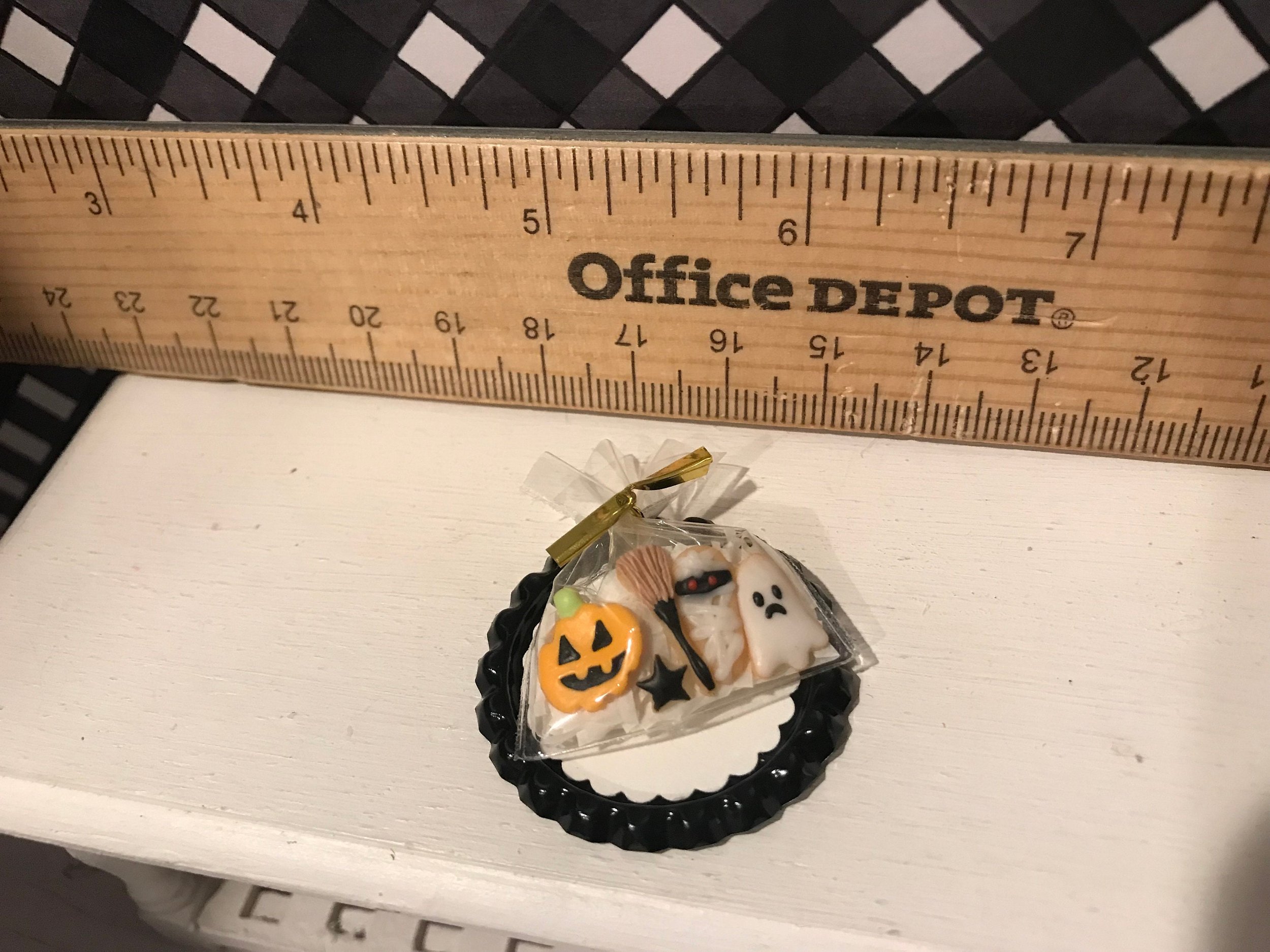 Miniature Halloween Cookies, 1:12