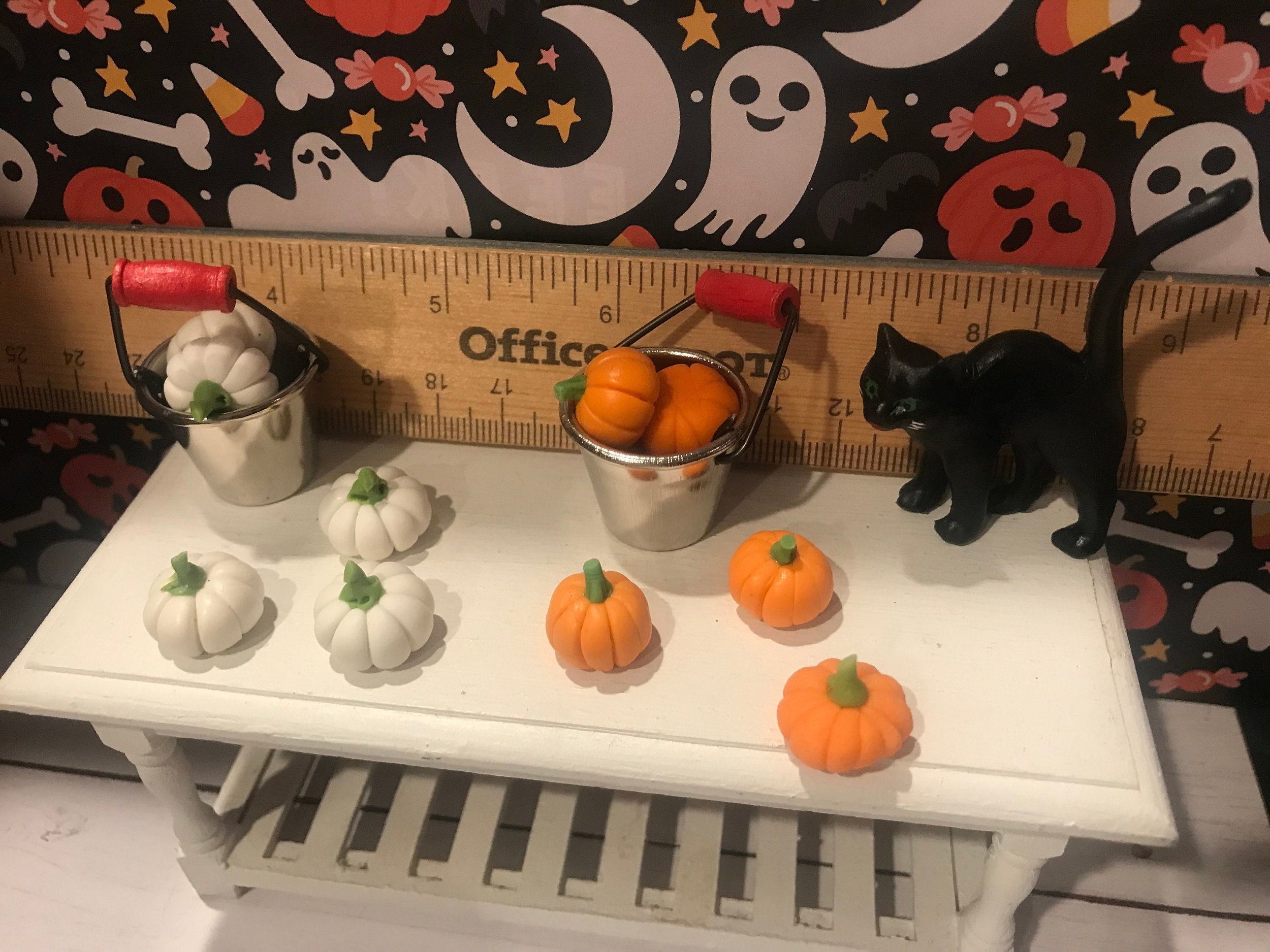 Miniature Orange and White Pumpkins, Silver Bucks, Black Cat, 1:12