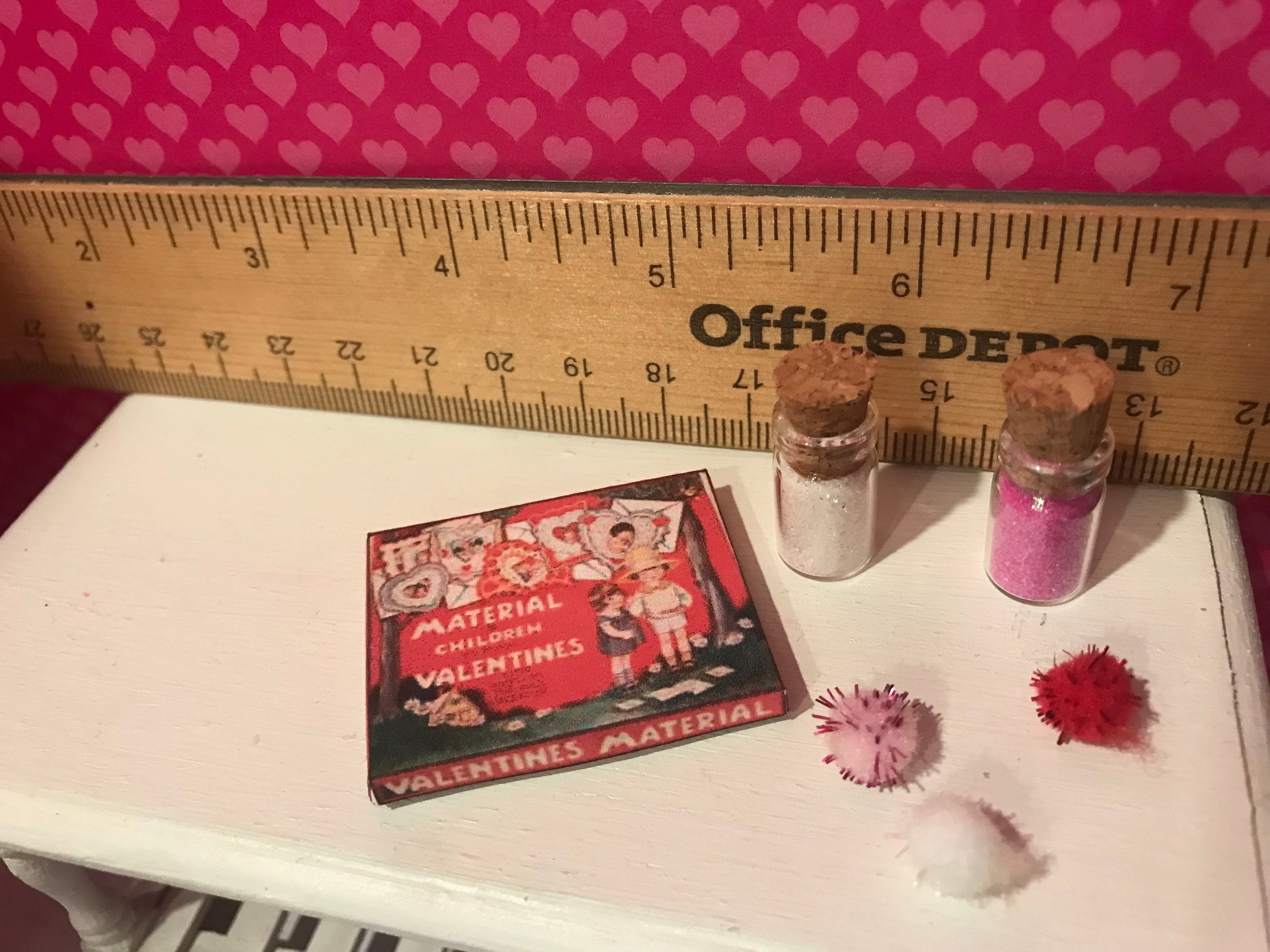 Miniature Valentine Card Making Set Prop, Dollhouse Valentines, 1:12