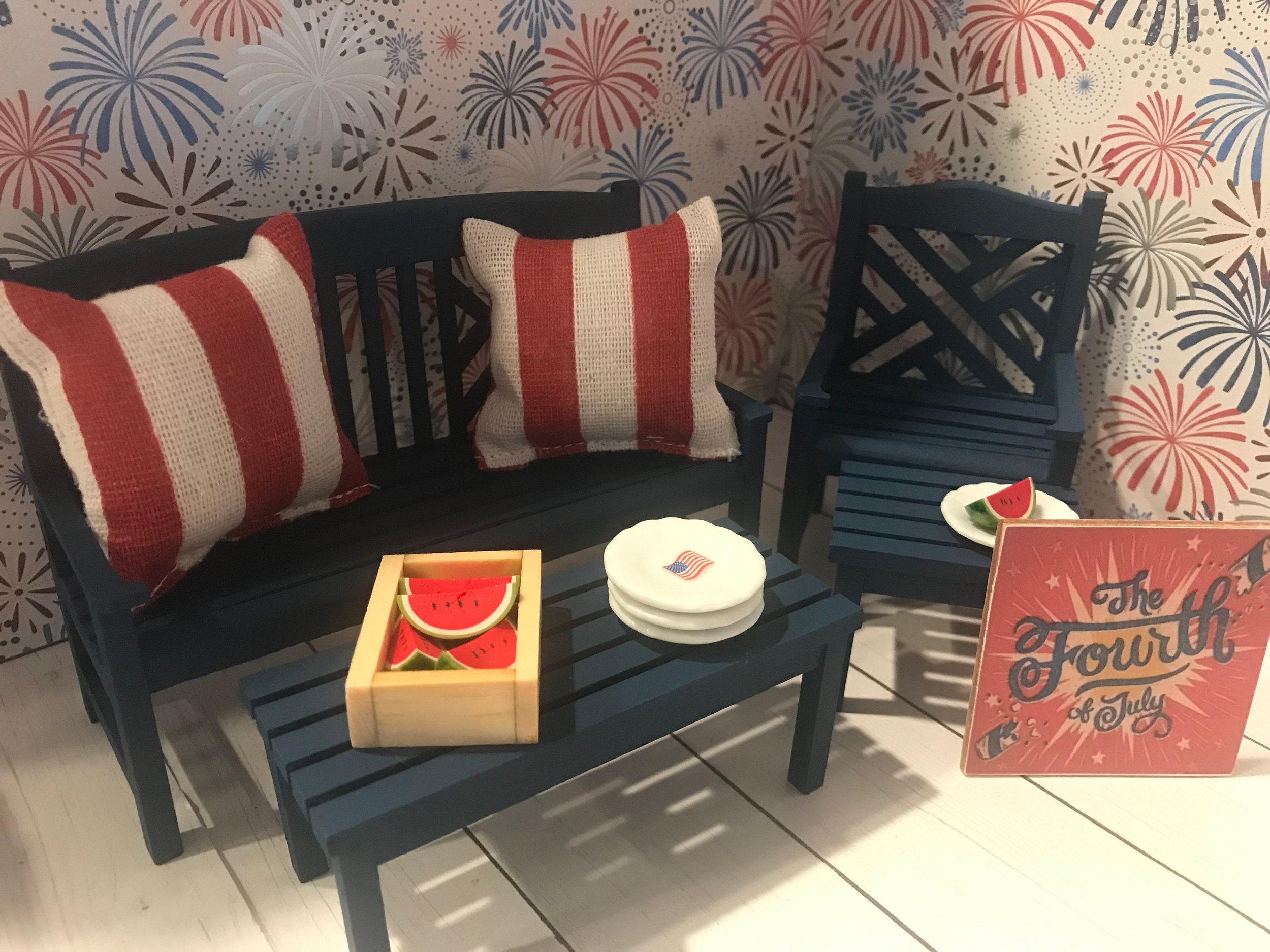 Miniature 4th of July Dollhouse Backyard Patio Set, 1:12, Fire Pit, Accessories