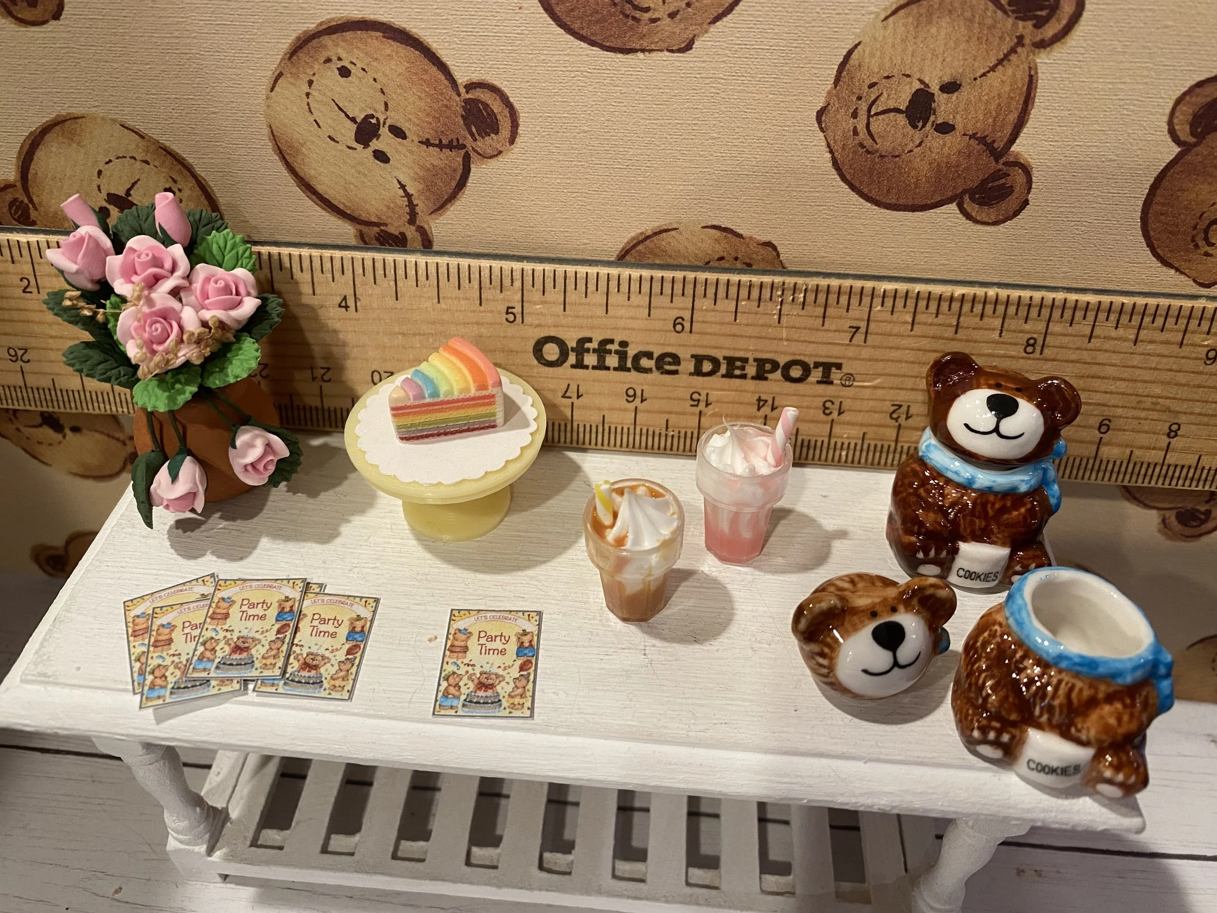 Miniature Vase of Pink Roses, Strawberry and Chocolate Milkshakes, Teddy Invites, Teaddy Cookie Jar, 1:12