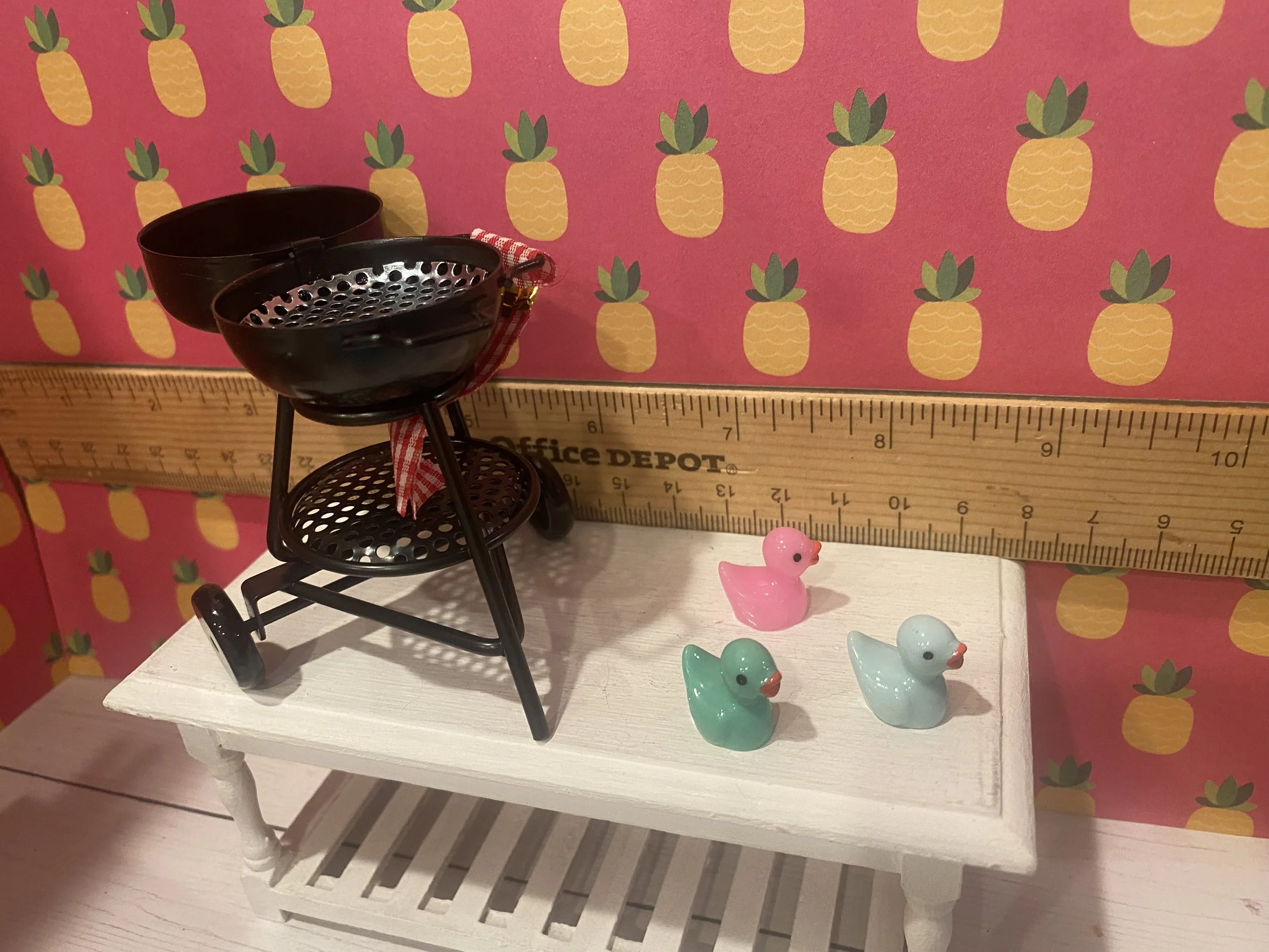 Miniature BBQ and Ducks, 1:12