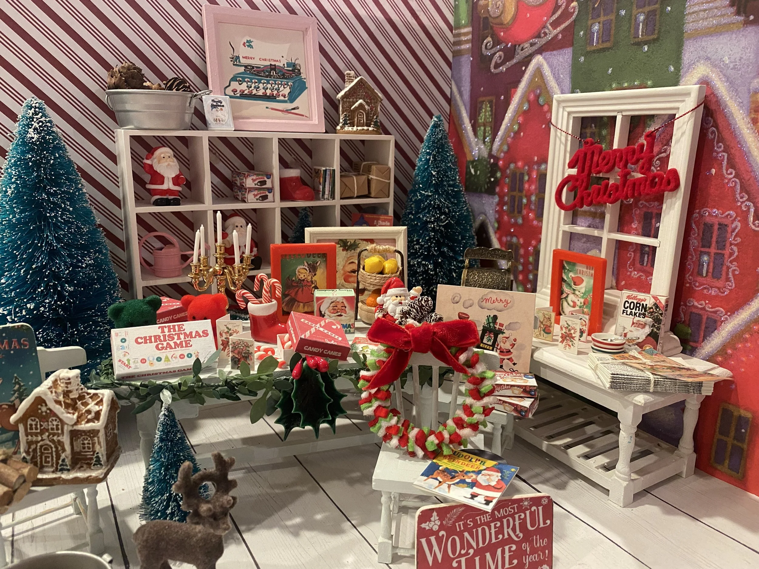 Miniature Christmas Decorations, Firewood, Greenery, Candy Canes,  1:12