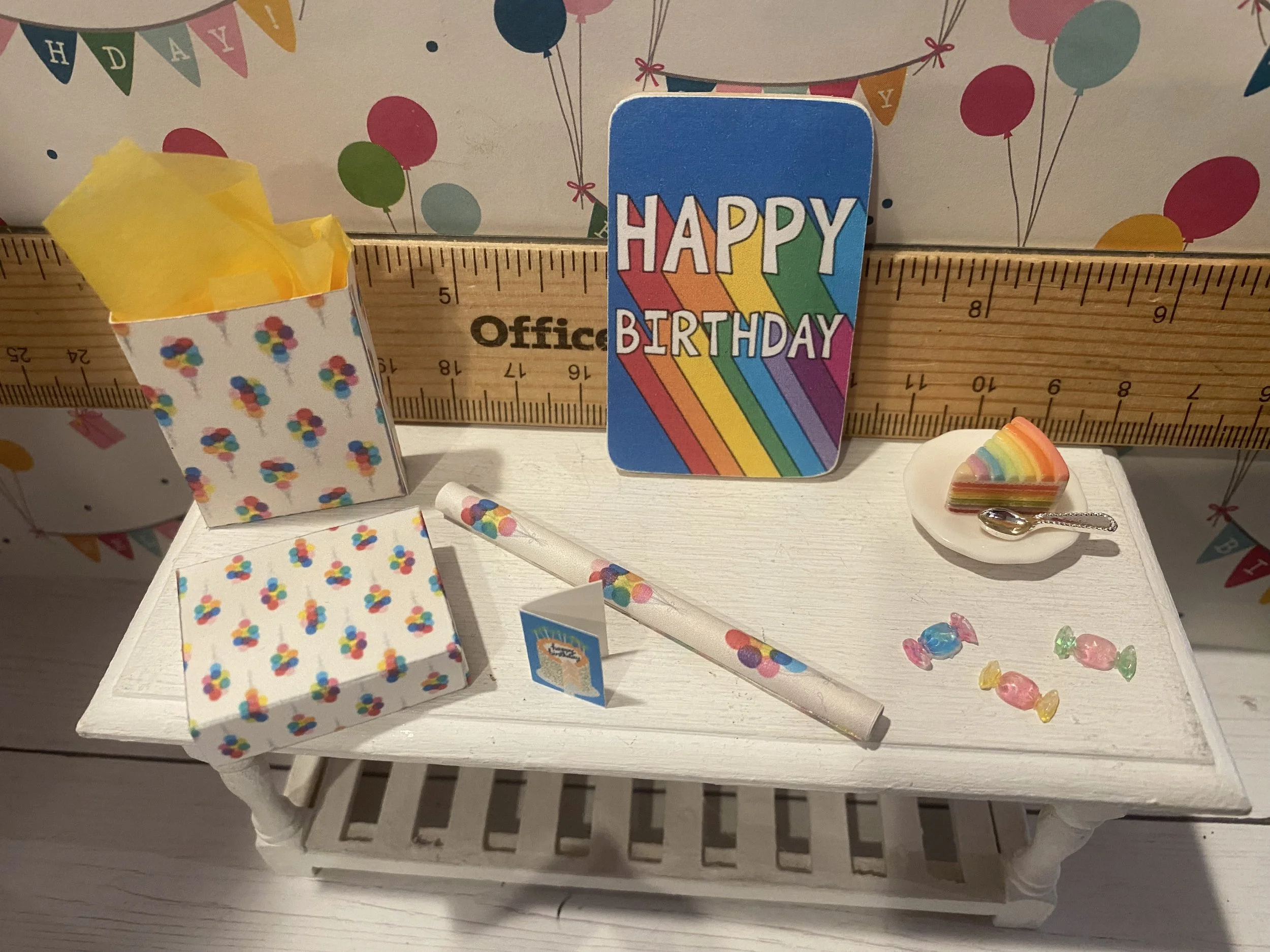Miniature Birthday Bag, Wrap, Card, Slice Rainbow Cake, 1:12