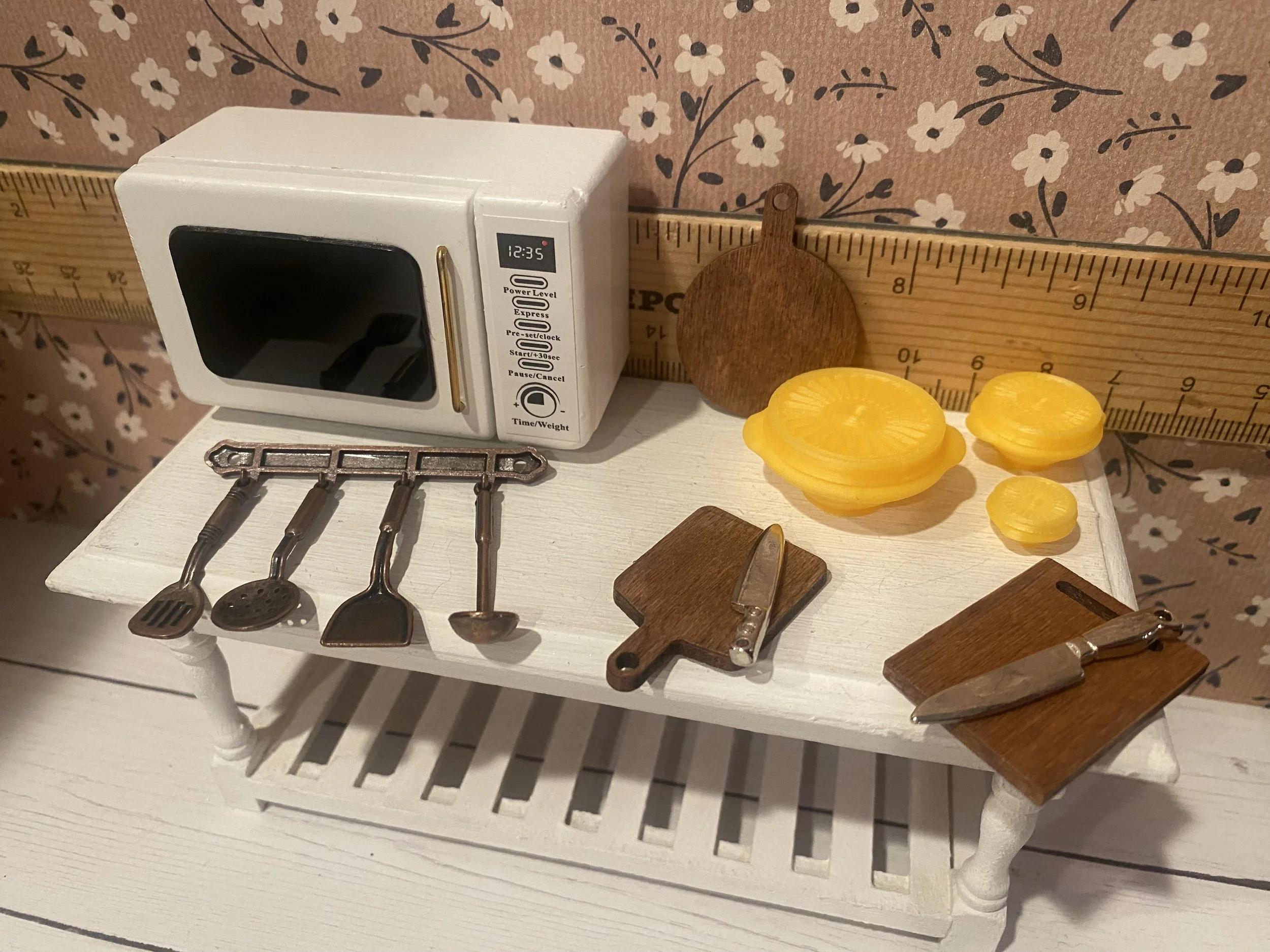 Miniature Microwave, Hanging Utensil Set, Tuppperware, Knife and Cutting Board, 1:12