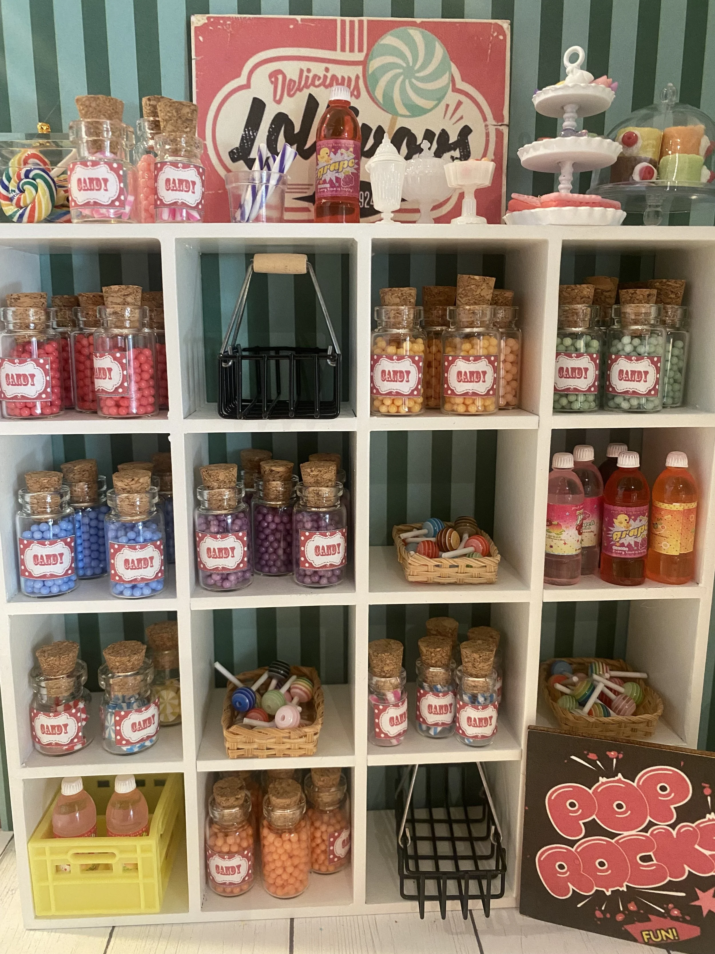 Miniature Candy Shoppe, Dollhouse Old Fashioned Candies, Sticks, Gumballs, Swirls, 1:12
