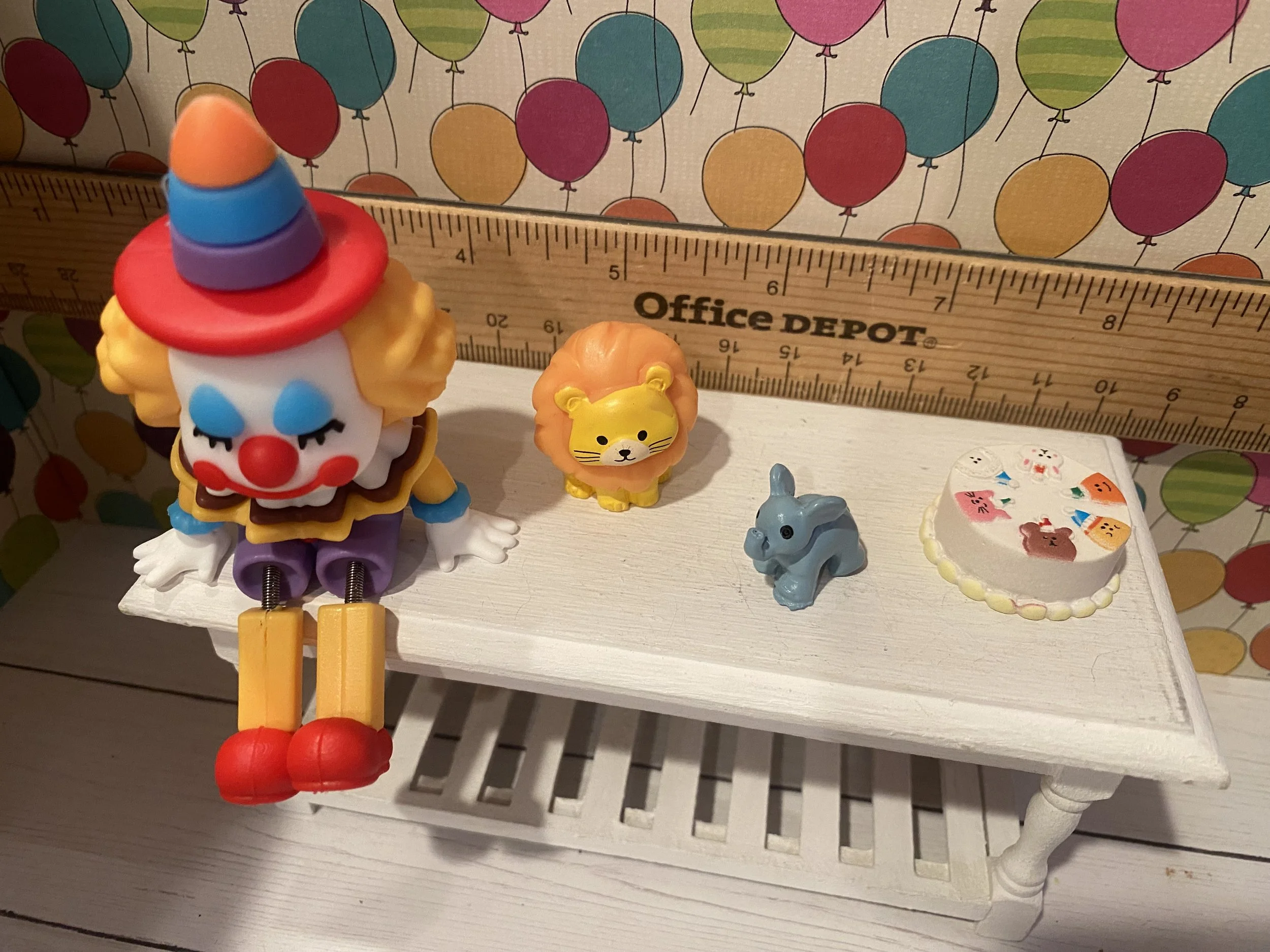 Miniature Clown, Lion Cub, Blue Elephant, Circus Cake, 1:12