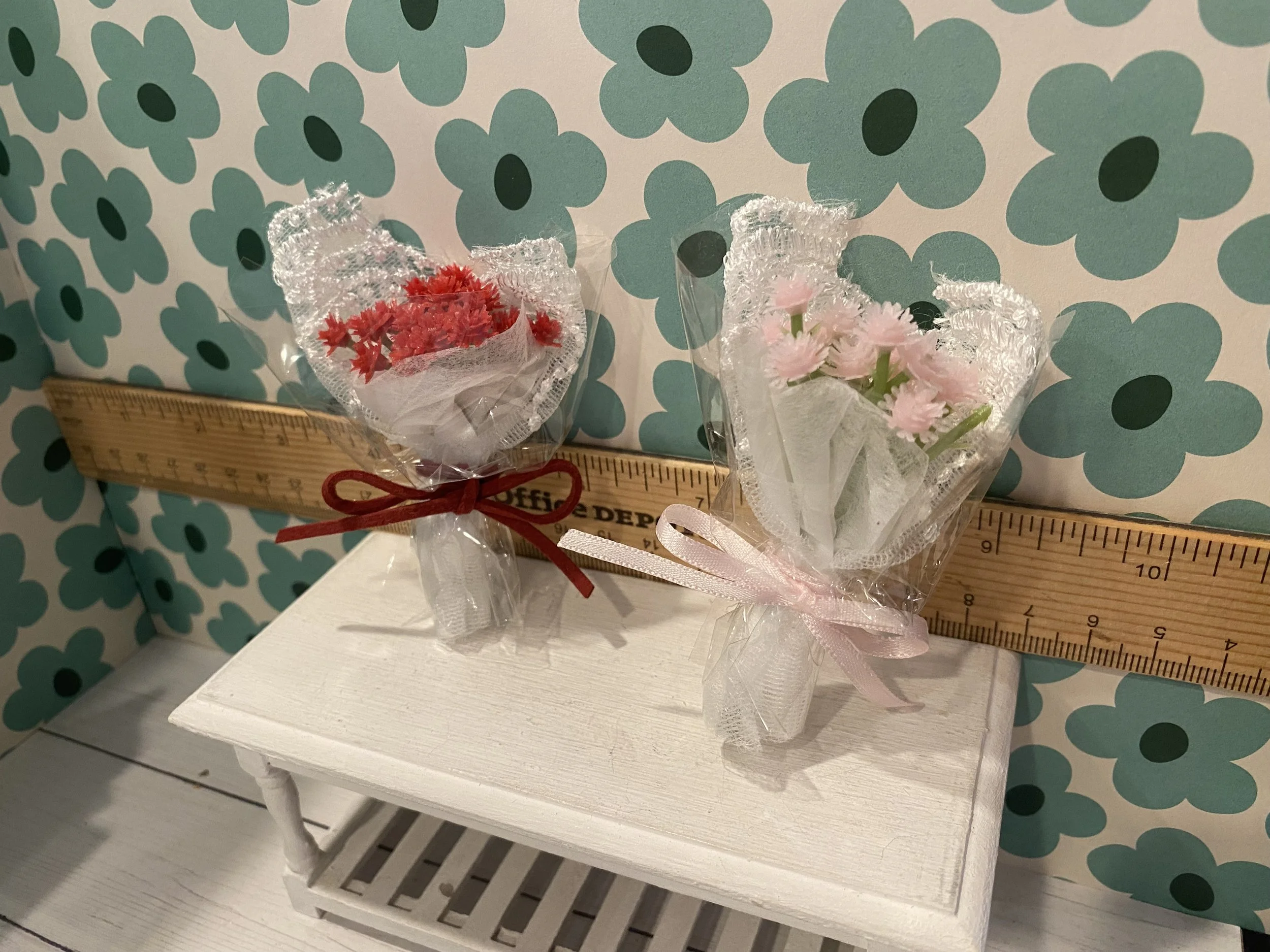 Miniature Bouquets of Flowers, 1:12
