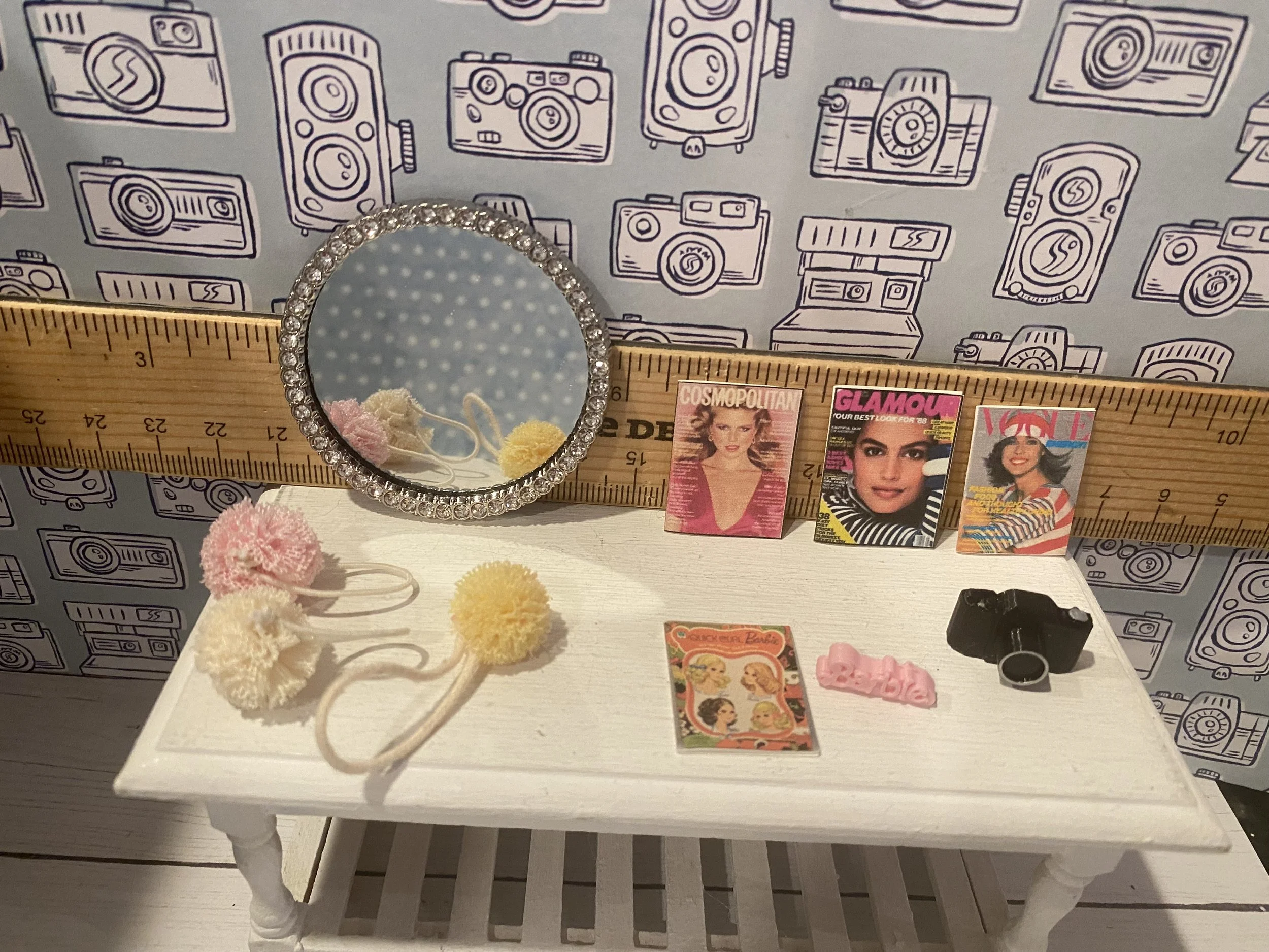 Miniature Make-Up Sets, Dollhouse Nail Polish, Lipstick & Beauty Accessories, 1:12