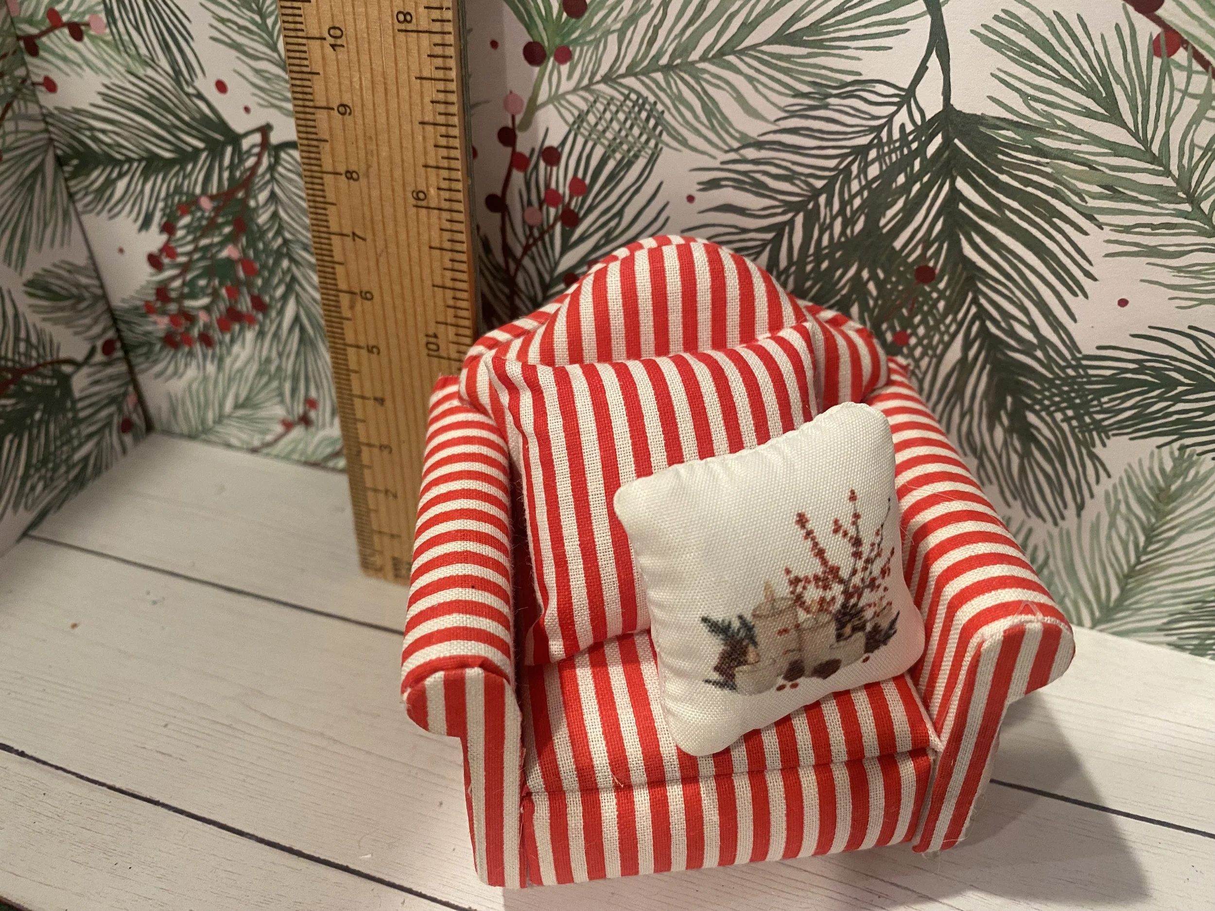 Miniature Christmas Red Striped Chair w/Pillow, 1:12