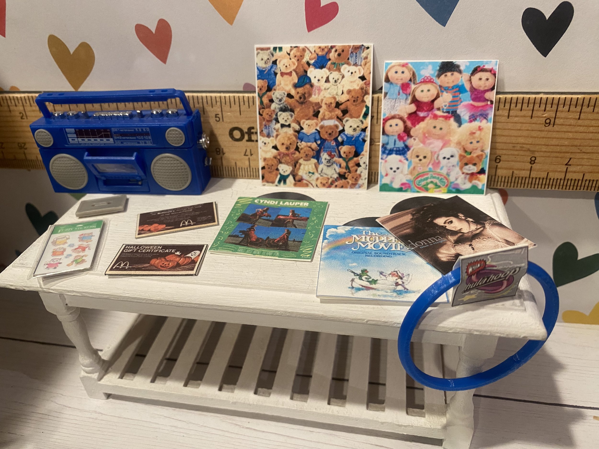 Miniature Cabbage Patch Kid and Teddy Bear Posters, Hula Hoop, Boom Box, Garfield Mugs, 1:12