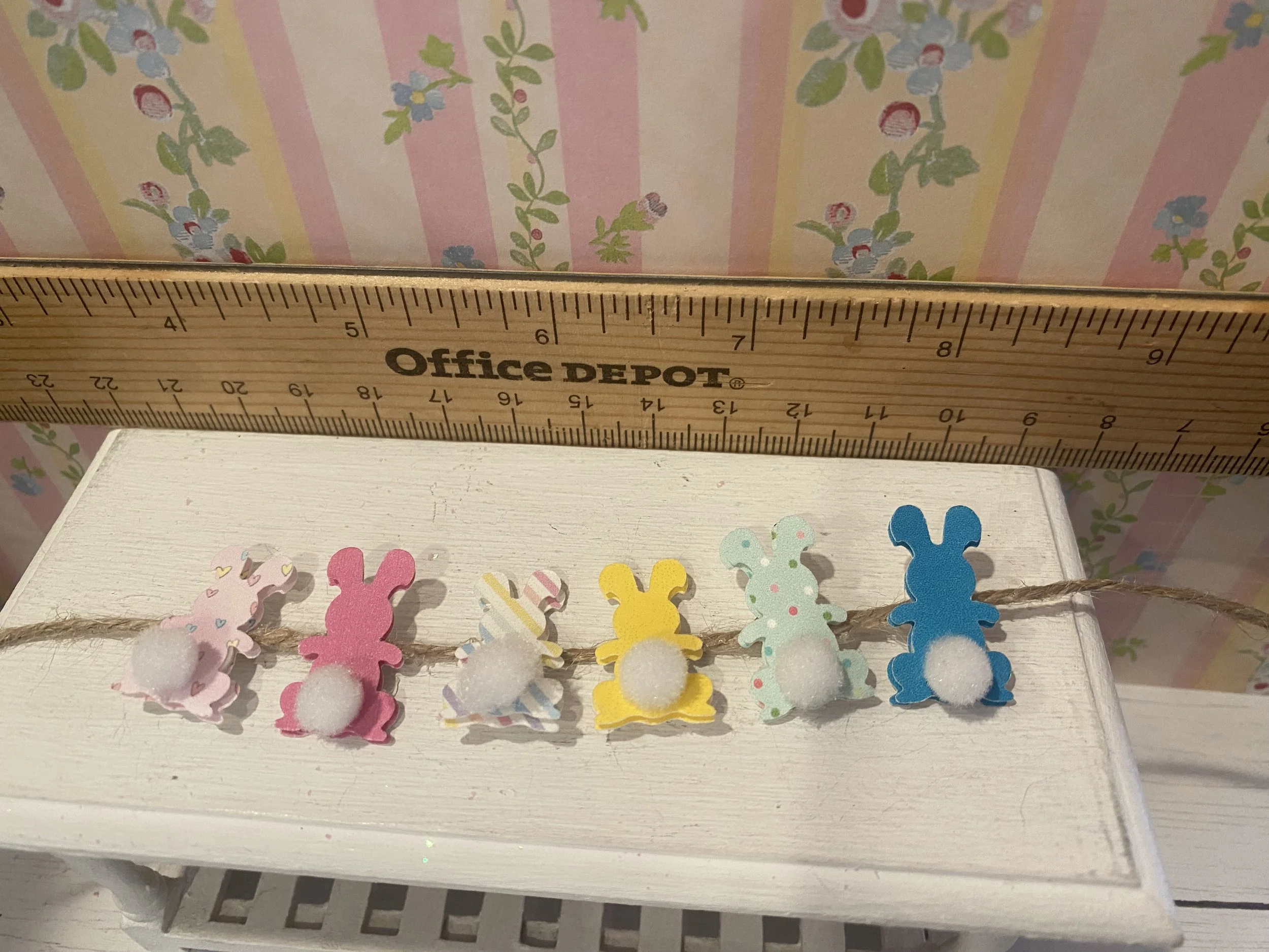 Miniature Easter Garland, 1:12