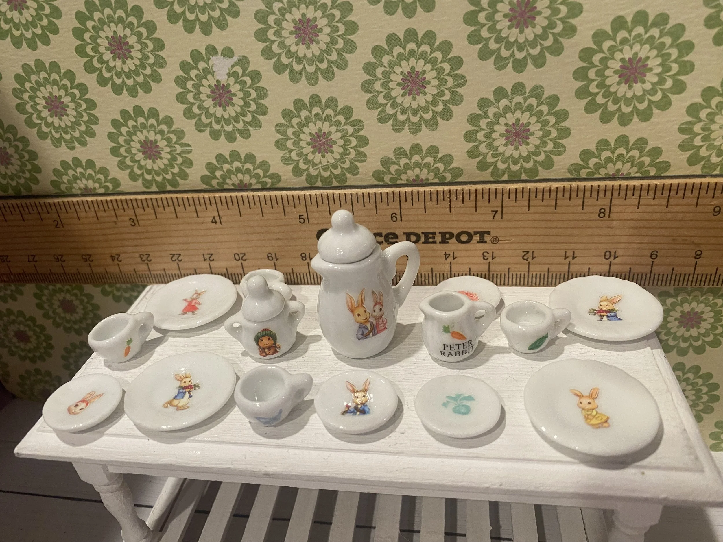 Miniature Peter Rabbit Tea Set, 1:12