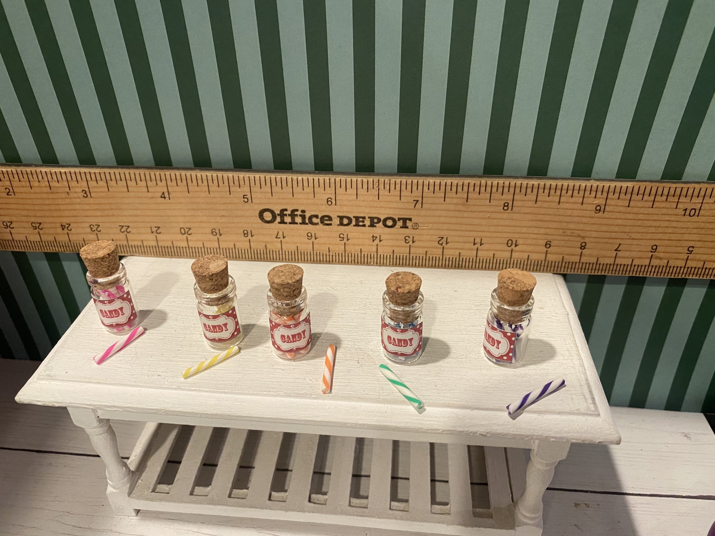 Miniature Jars Candy Sticks, Assorted Colors, 1:12