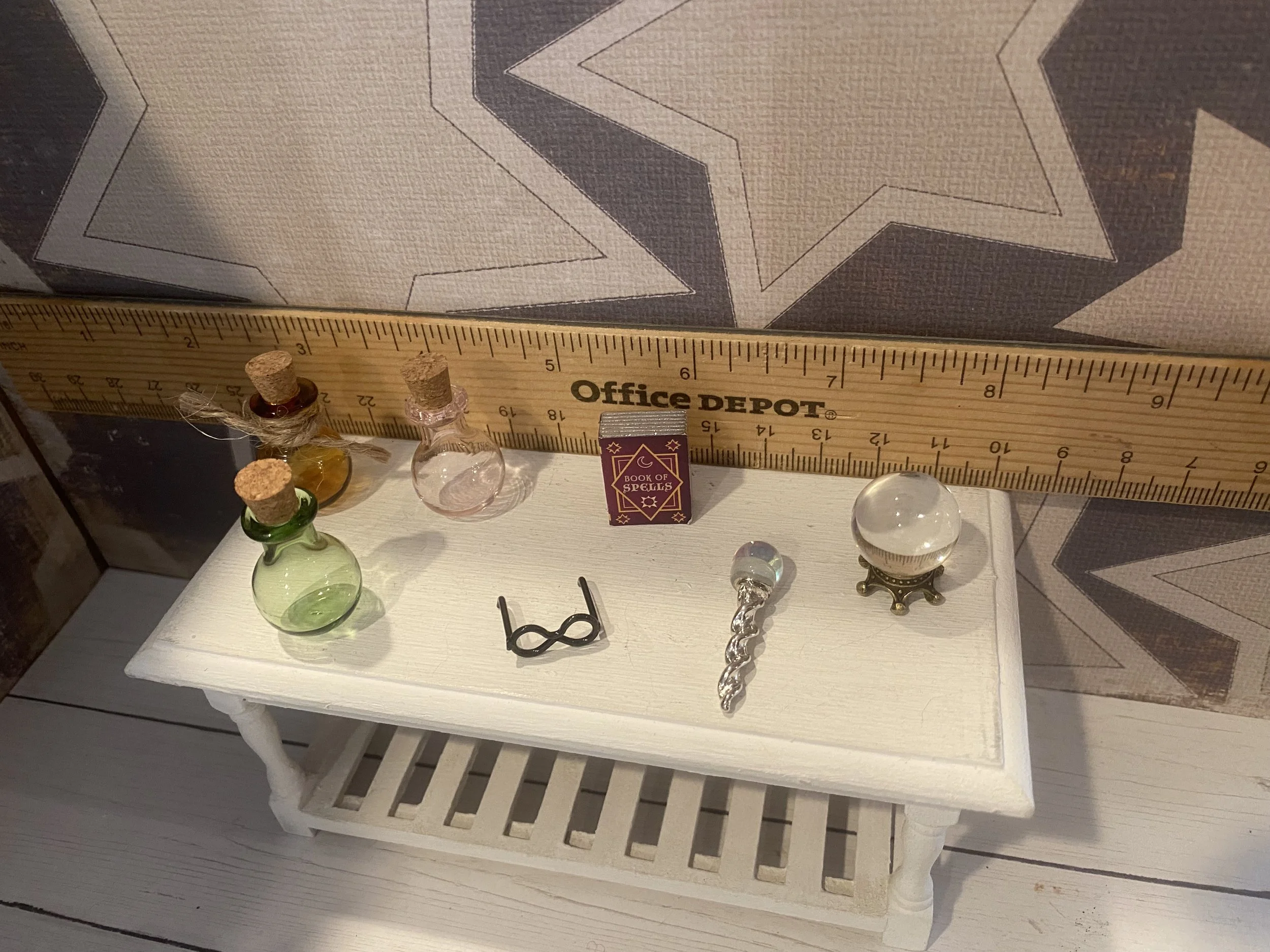 Miniature Potion Bottle Set, Wand, Spectacles, Crystal Ball, 1:12