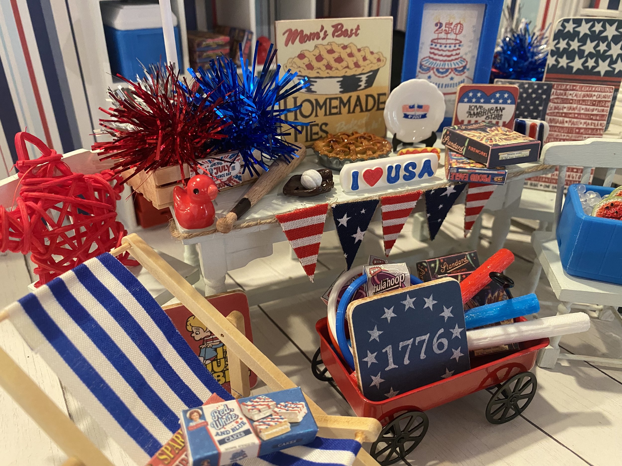 Miniature Happy 250th Birthday America, Dollhouse I Love USA Accessories, 1:12