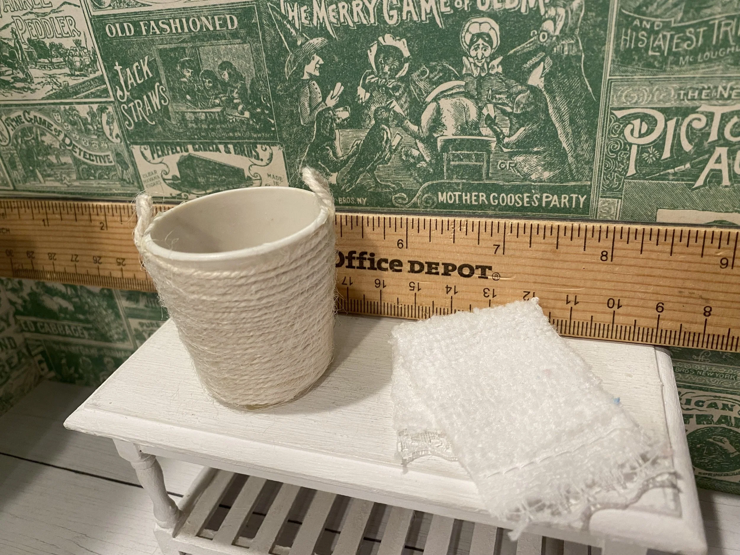 Miniature Basket, Towel, 1:12