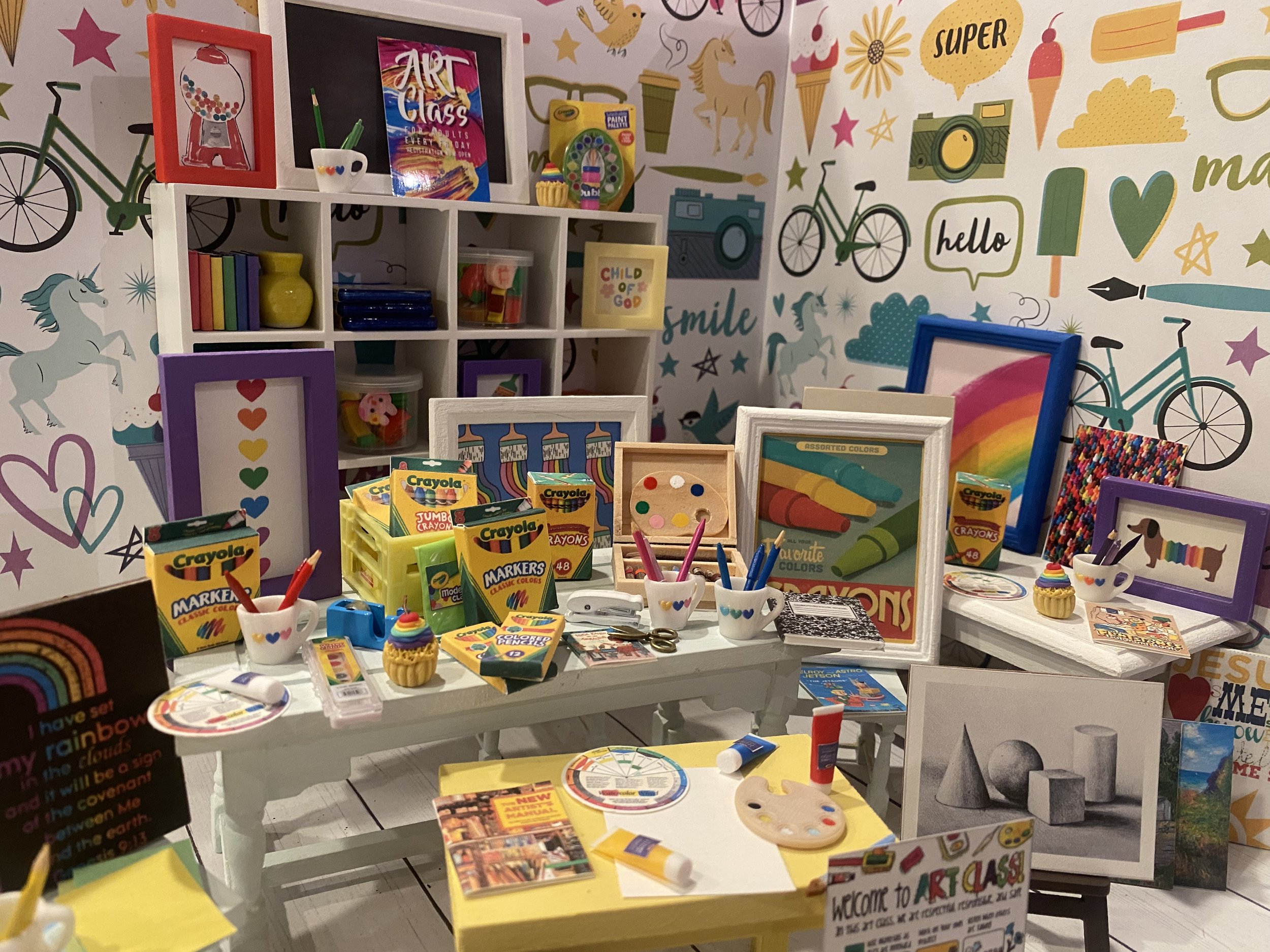 Miniature Art Supplies, Crayons, Markers, Art Box & Art Table