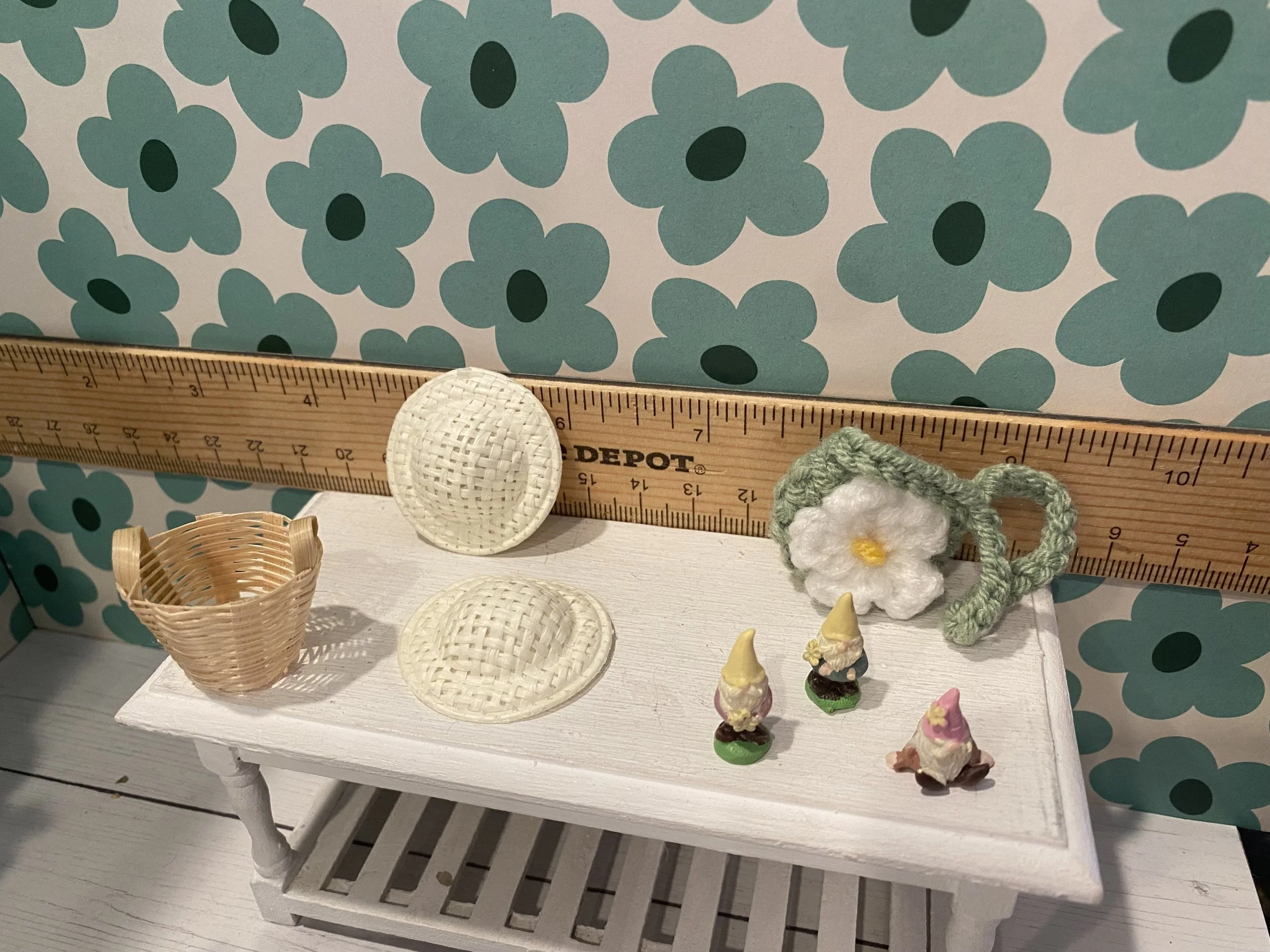 Miniature Straw Hat, Basket, Gnomes, 1:12