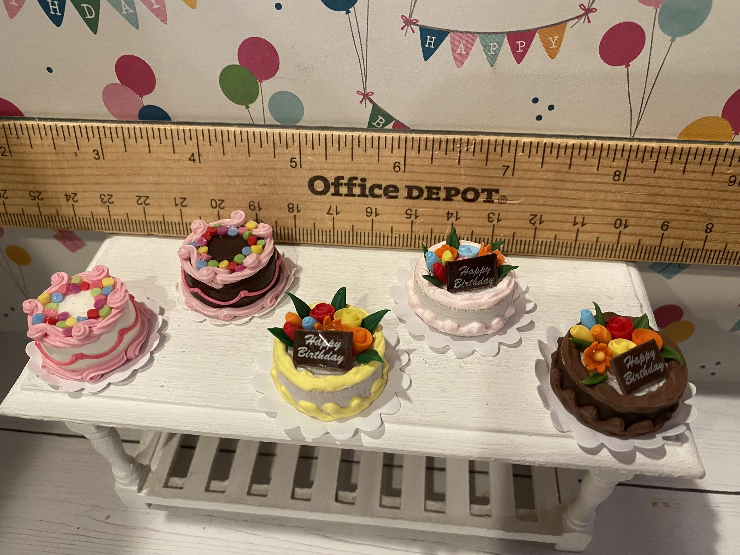Miniature Birthday Cakes, 1:12