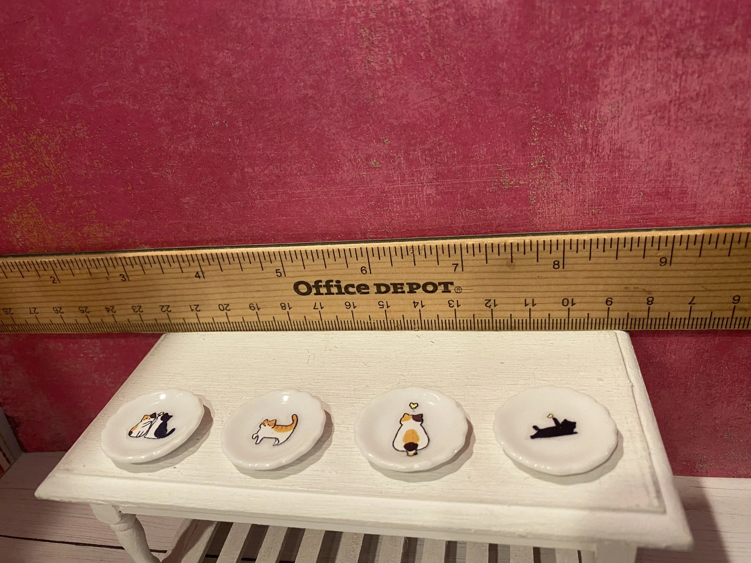 Miniature Set of Cat Plates, 1:12