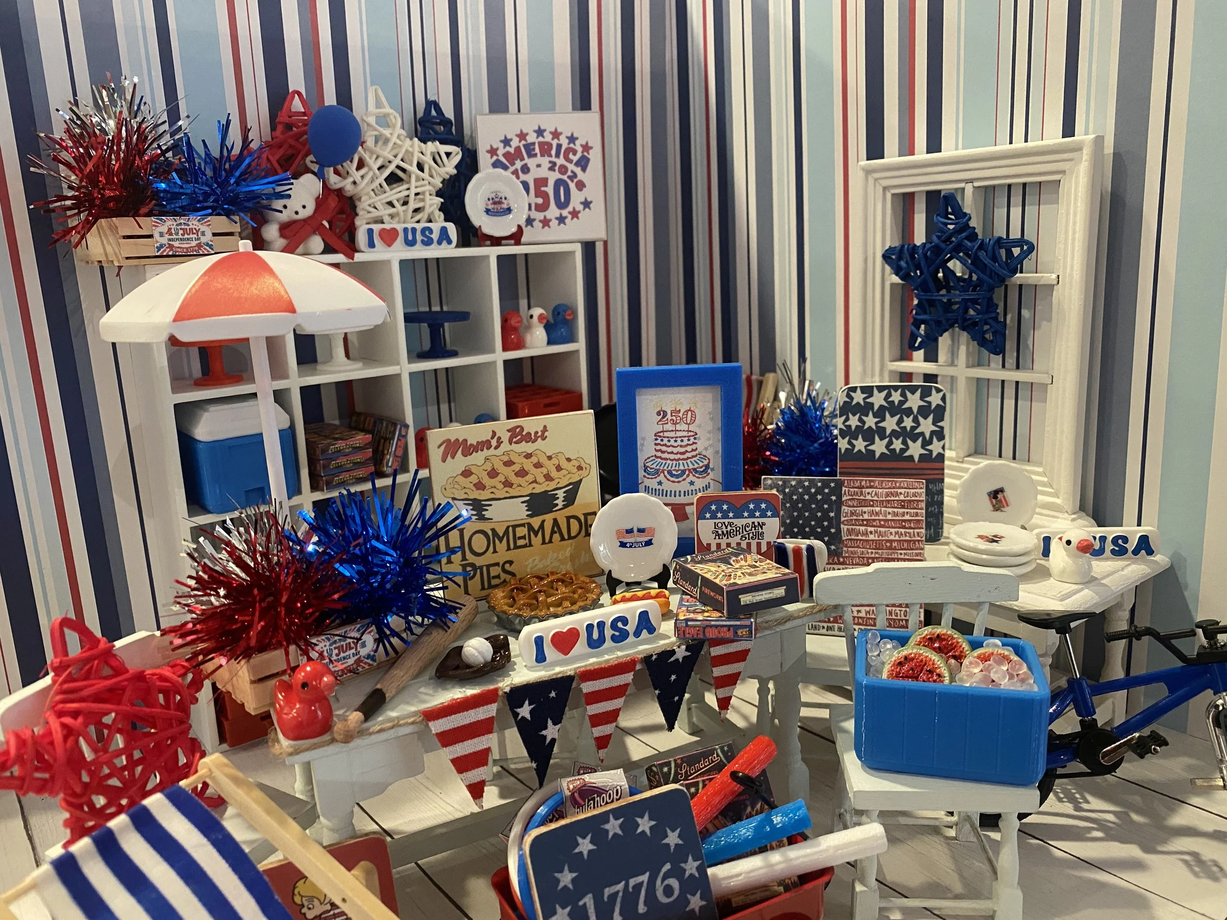 Miniature Happy 250th Birthday America, Dollhouse I Love USA Accessories, 1:12