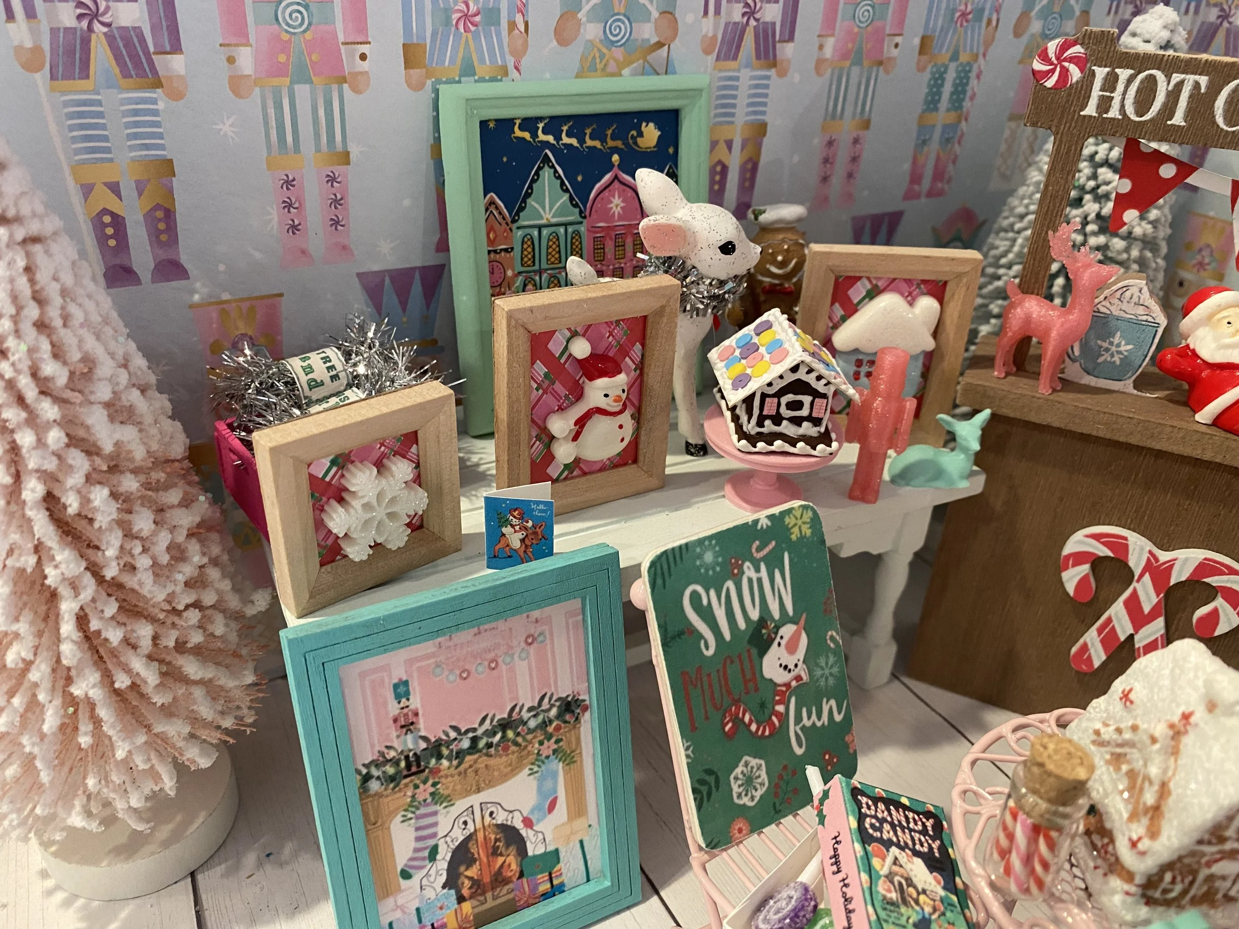 Miniature Christmas Wonderland, Dollhouse Christmas Market,