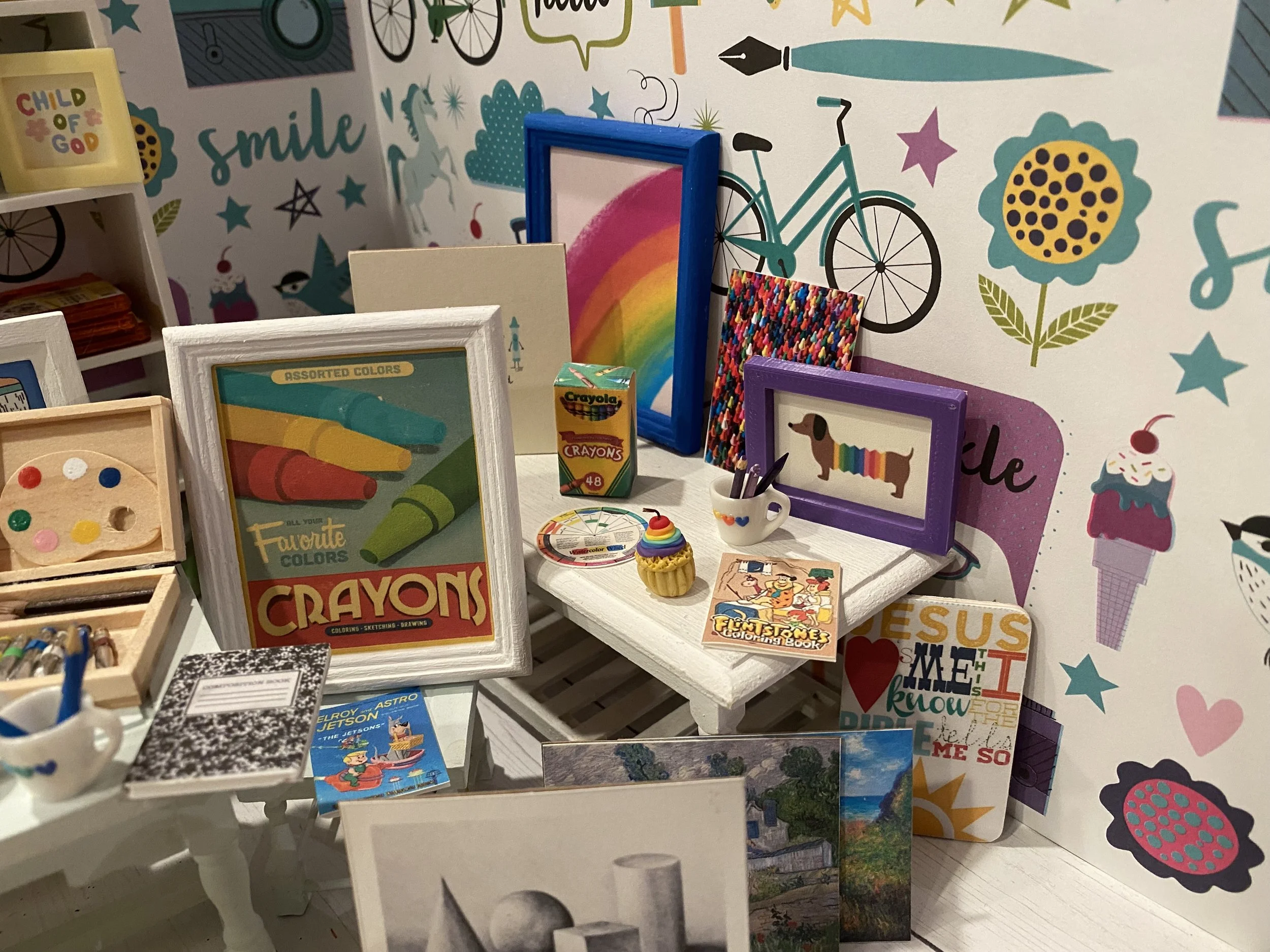 Miniature Art Supplies, Crayons, Markers, Art Box & Art Table
