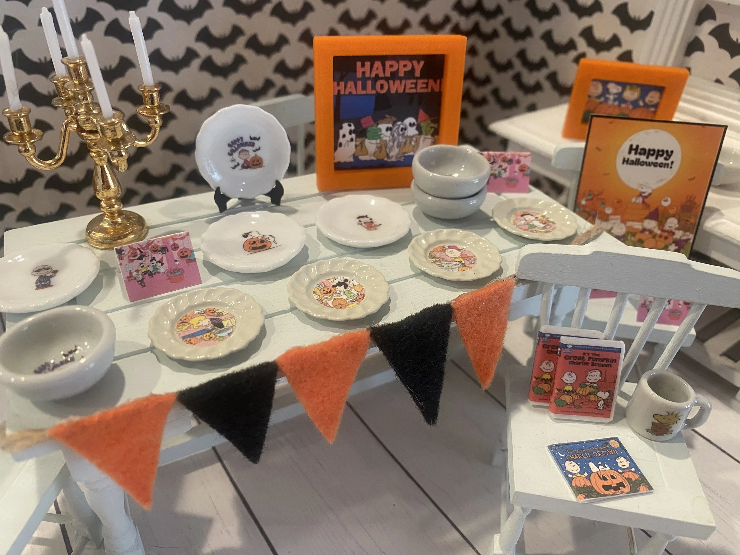 Miniature Peanuts Halloween Dishes, Mugs, Bowls, Signs, 1:12