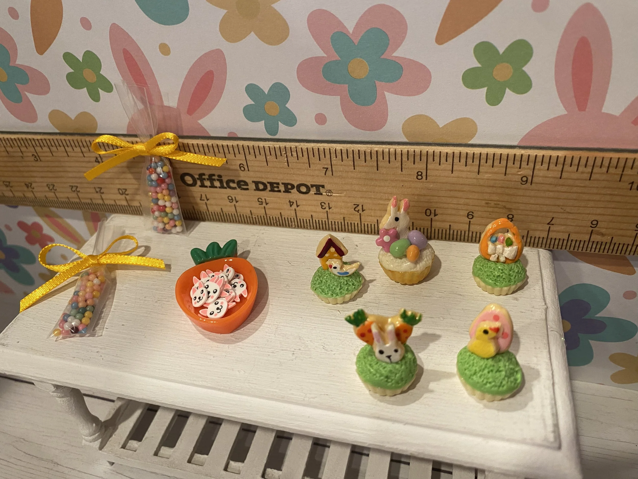 Miniature Bags of Candy, Carrot Candy Dish w/Candy, Easter Cupcakes, 1:12