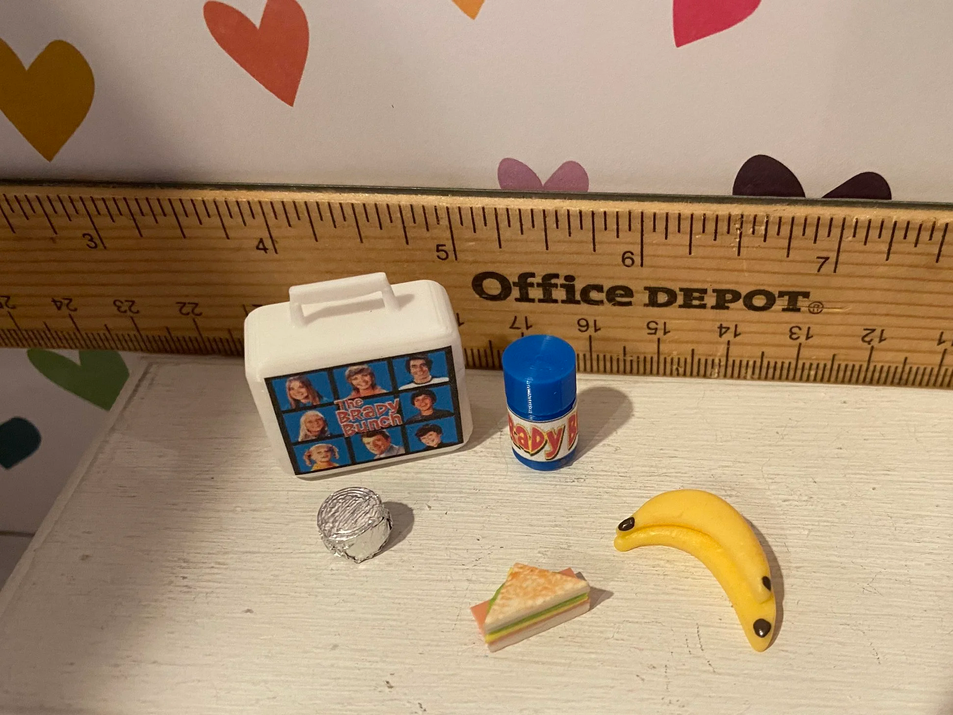 Miniature Brady Bunch Lunch Box, 1:12