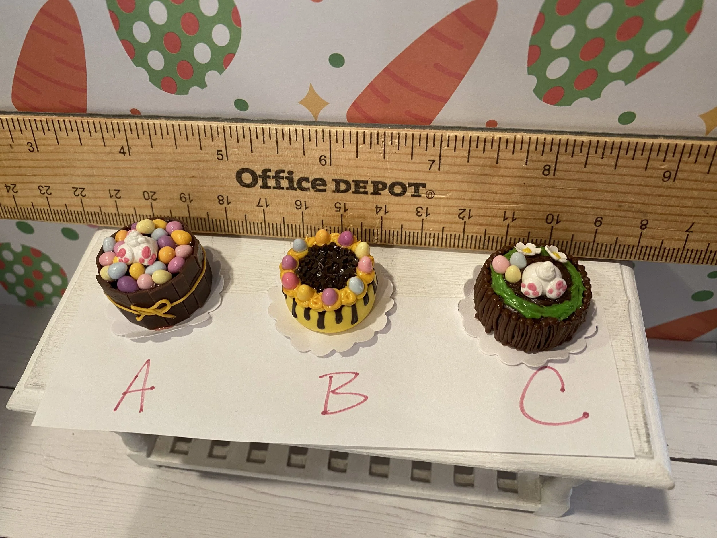 Miniature Easter Cakes, 1:12