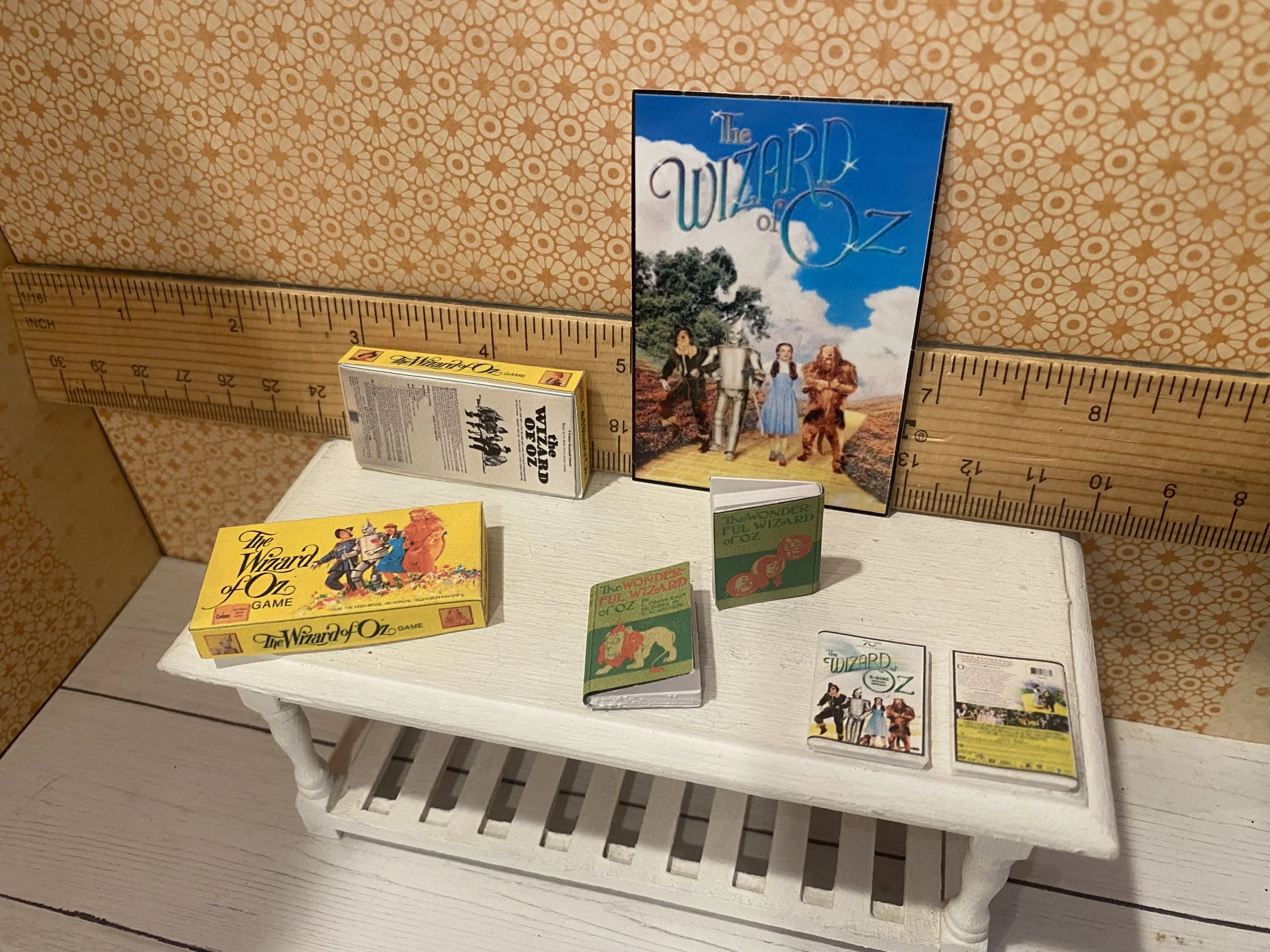 Miniature Wizard of Oz Game, DVD, Book, Poster, 1:12