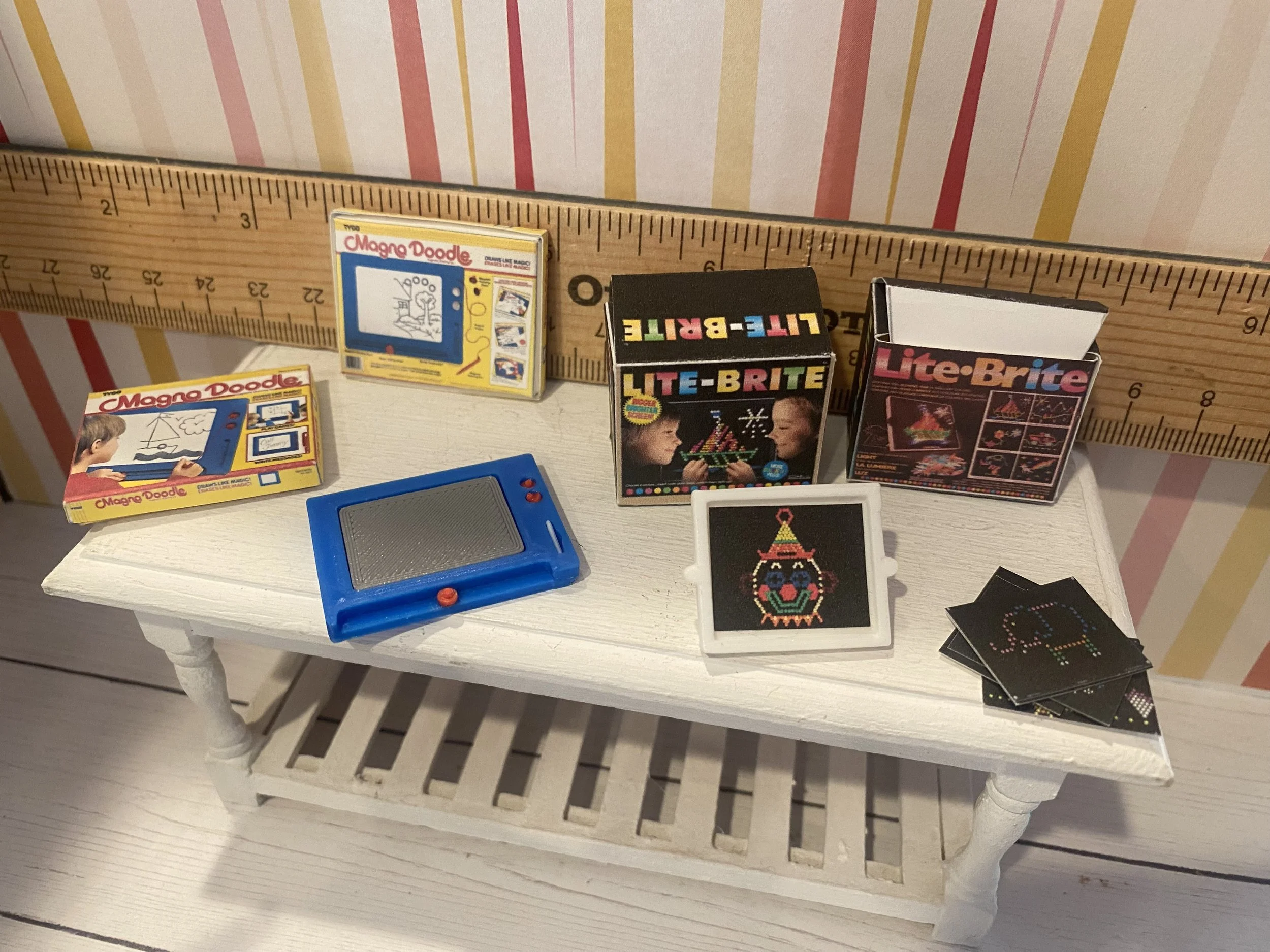 Miniature Magnadoodle, Lite Brite, 1:12