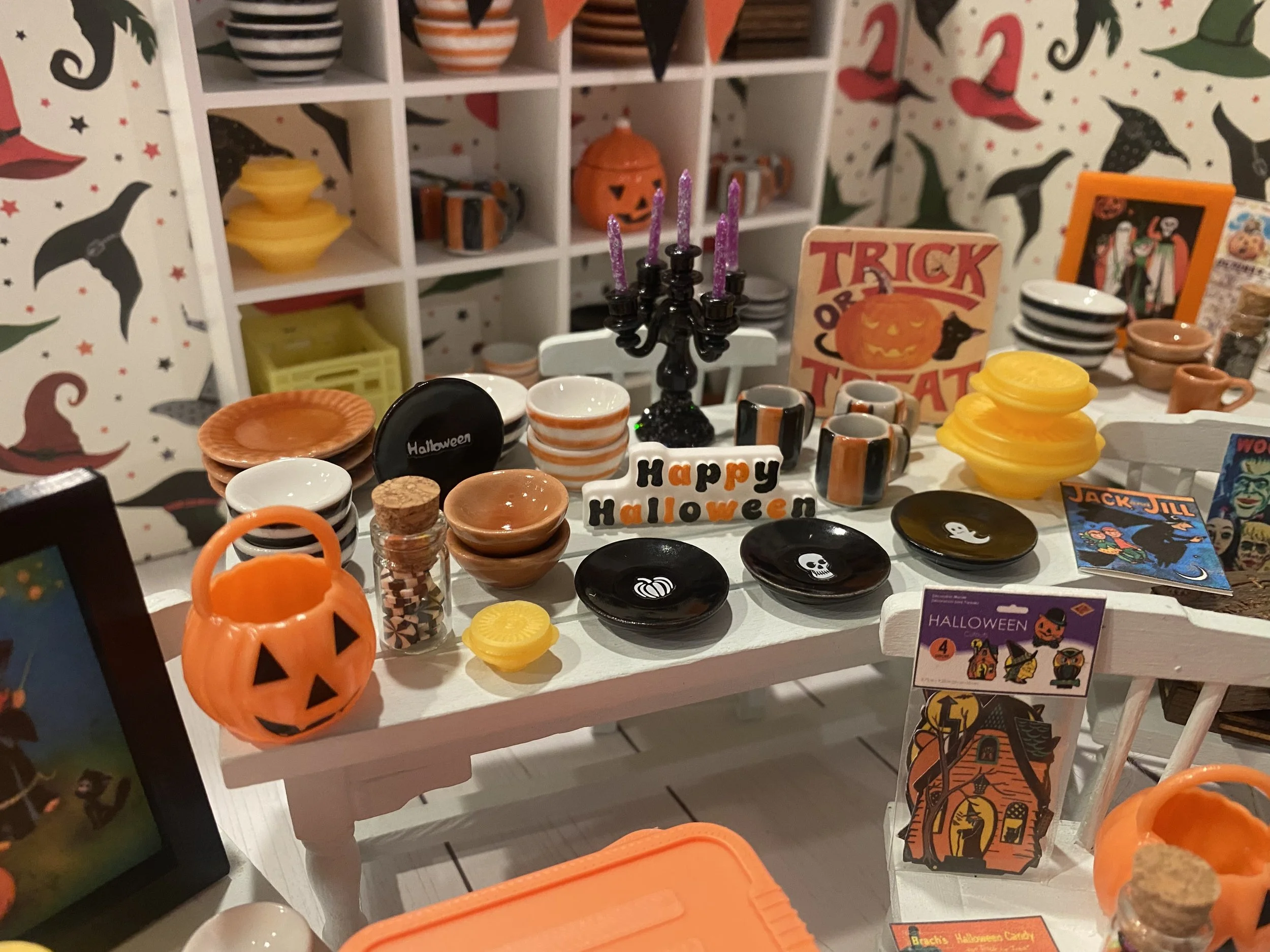 Miniature Halloween Dishes, Orange & Black Bowls, Mugs, Platters, 1:12