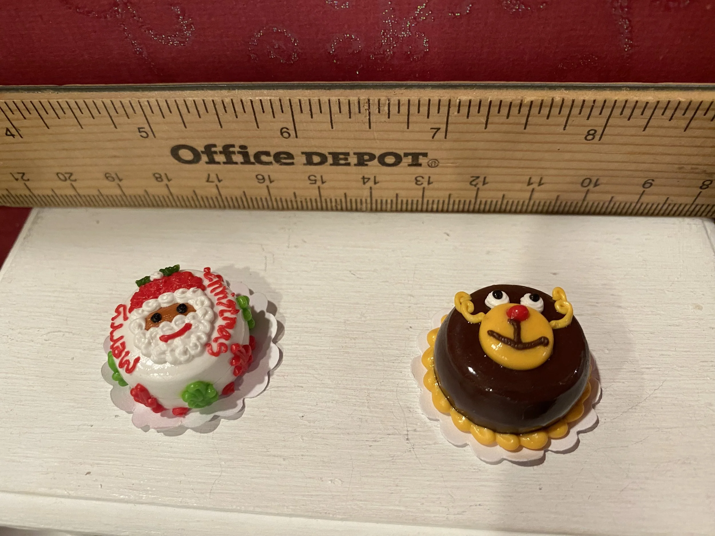 Miniature Christmas Cakes, 1:12