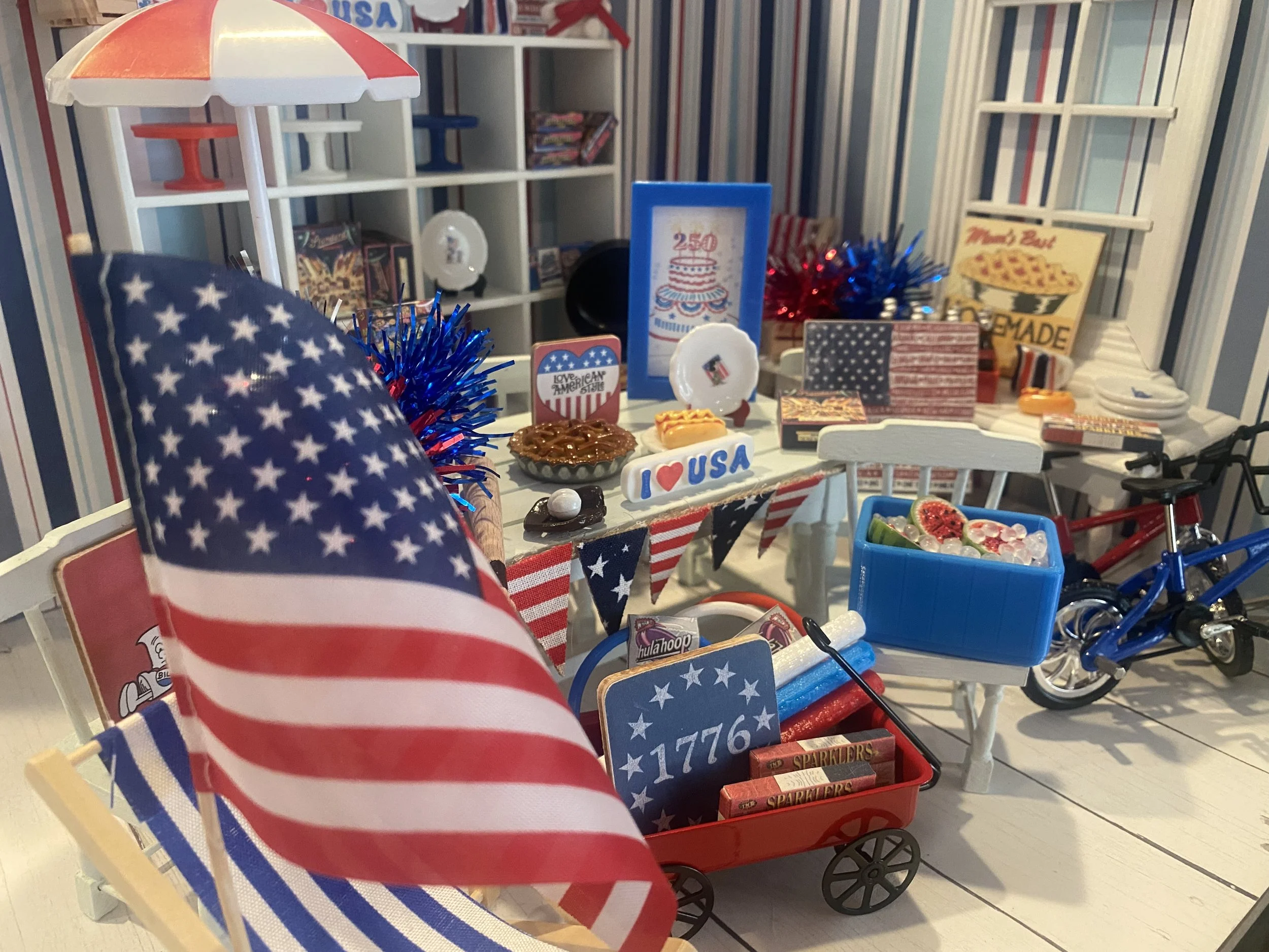 Miniature Happy 250th Birthday America, Dollhouse I Love USA Accessories, 1:12