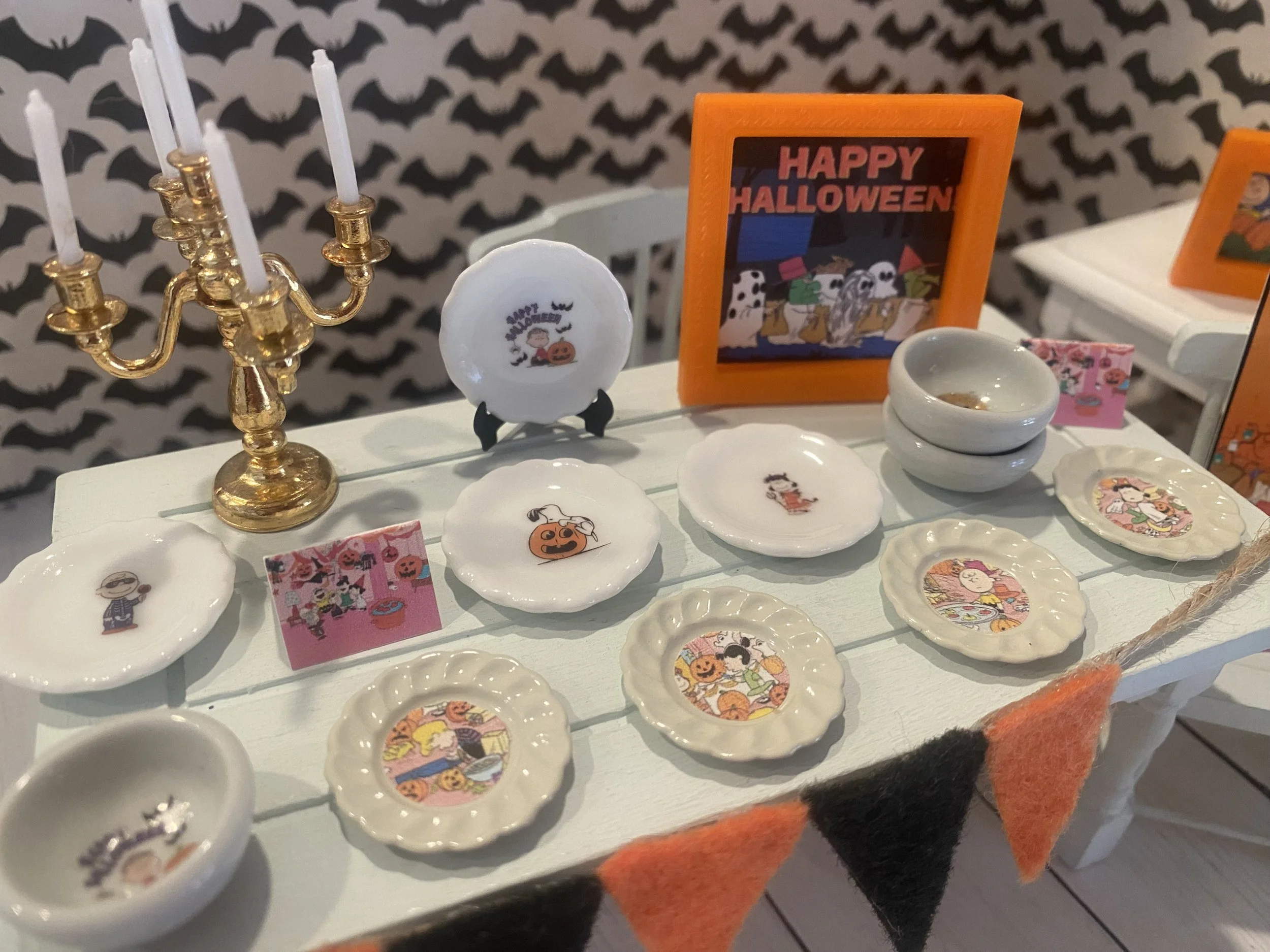 Miniature Peanuts Halloween Dishes, Mugs, Bowls, Signs, 1:12