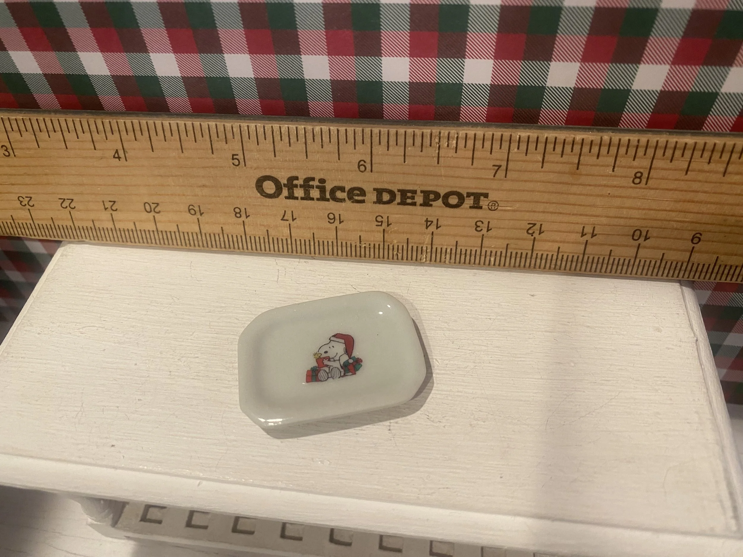 Miniature Christmas Dollhouse Snoopy Platter, 1:12