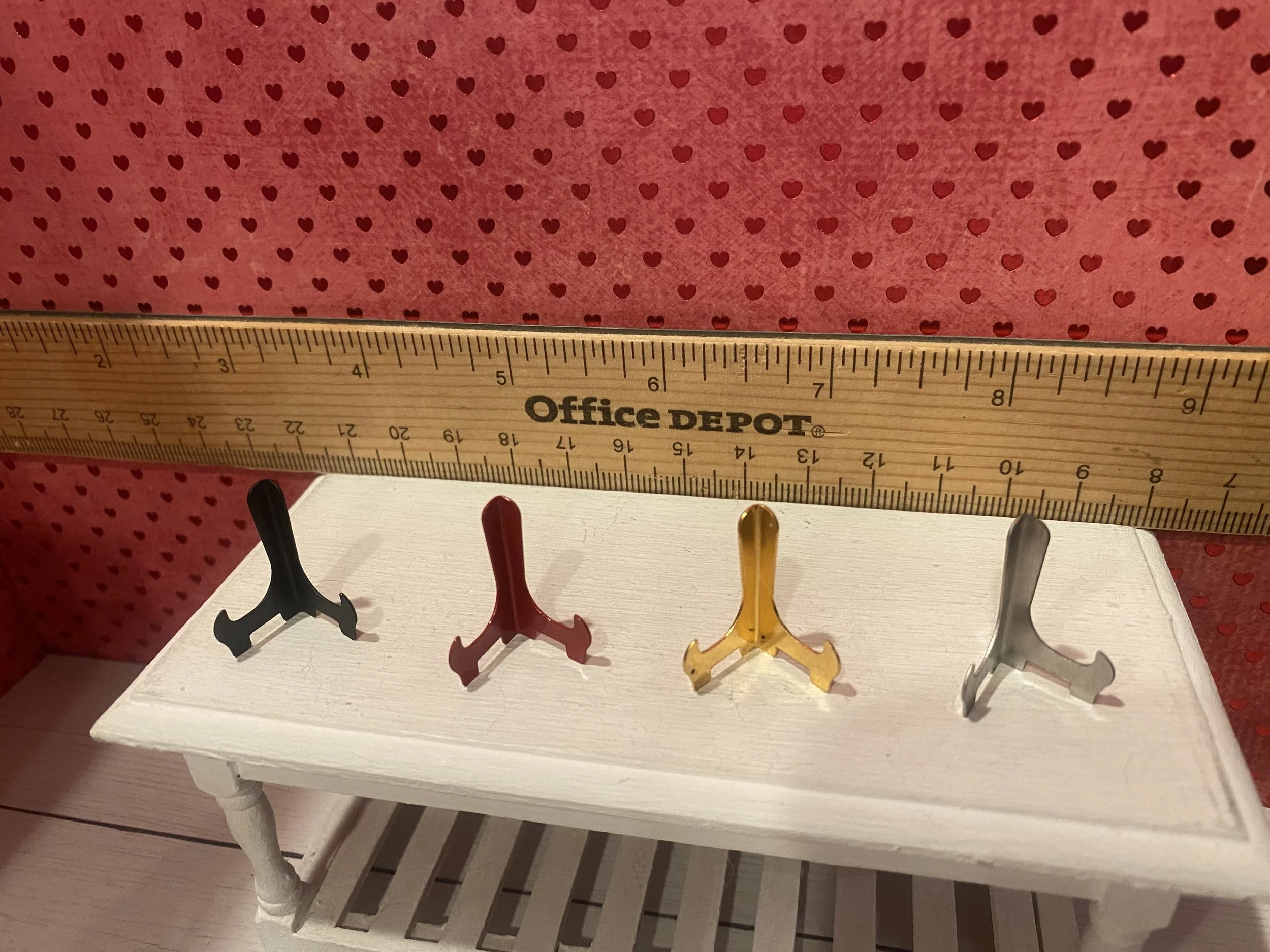 Miniature Plate Holders,  Red, Gold, Silver, Black, 1:12