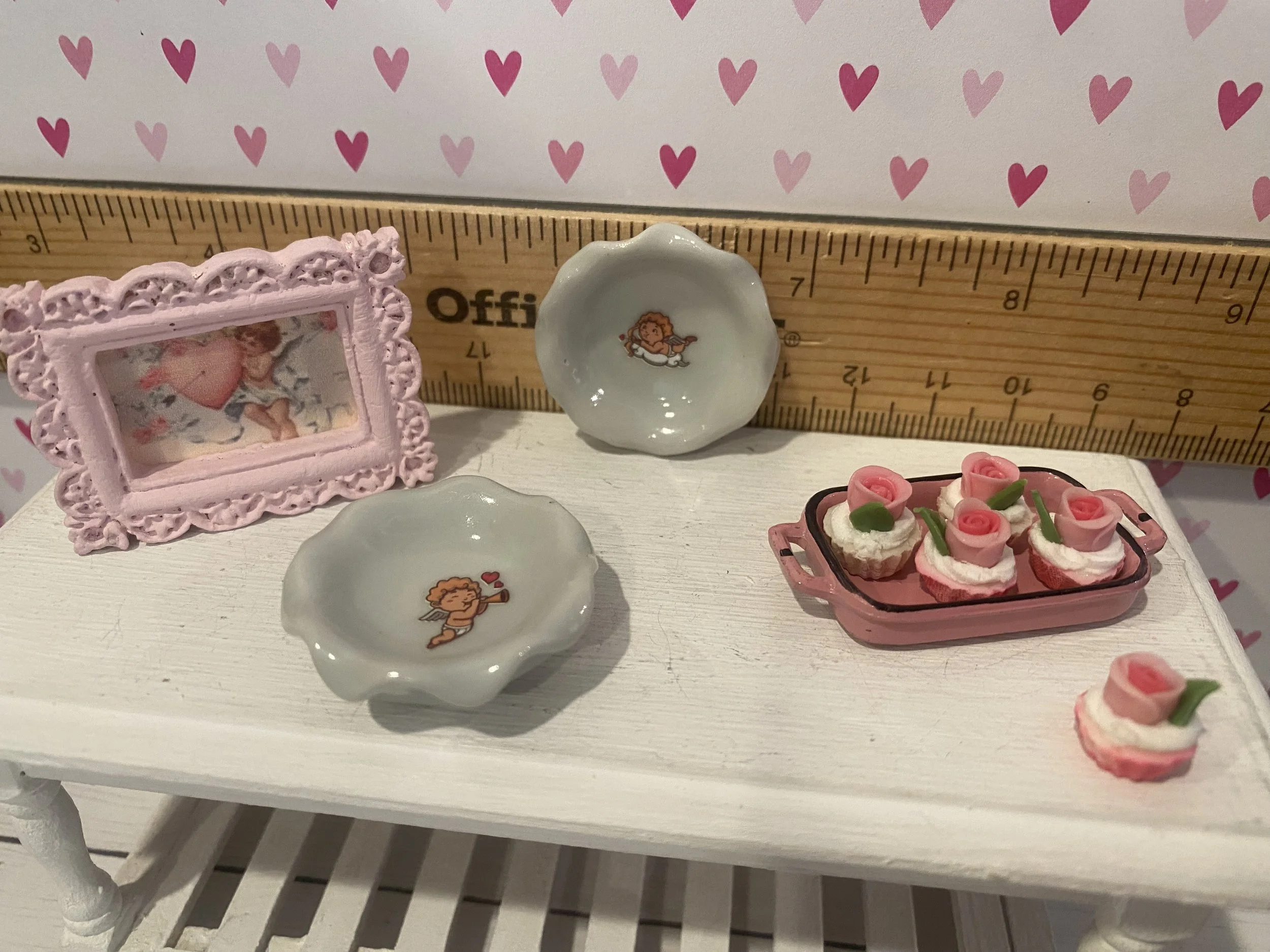 Miniature Valentine Dollhouse Plates, Art, Pie Dish, 1:12