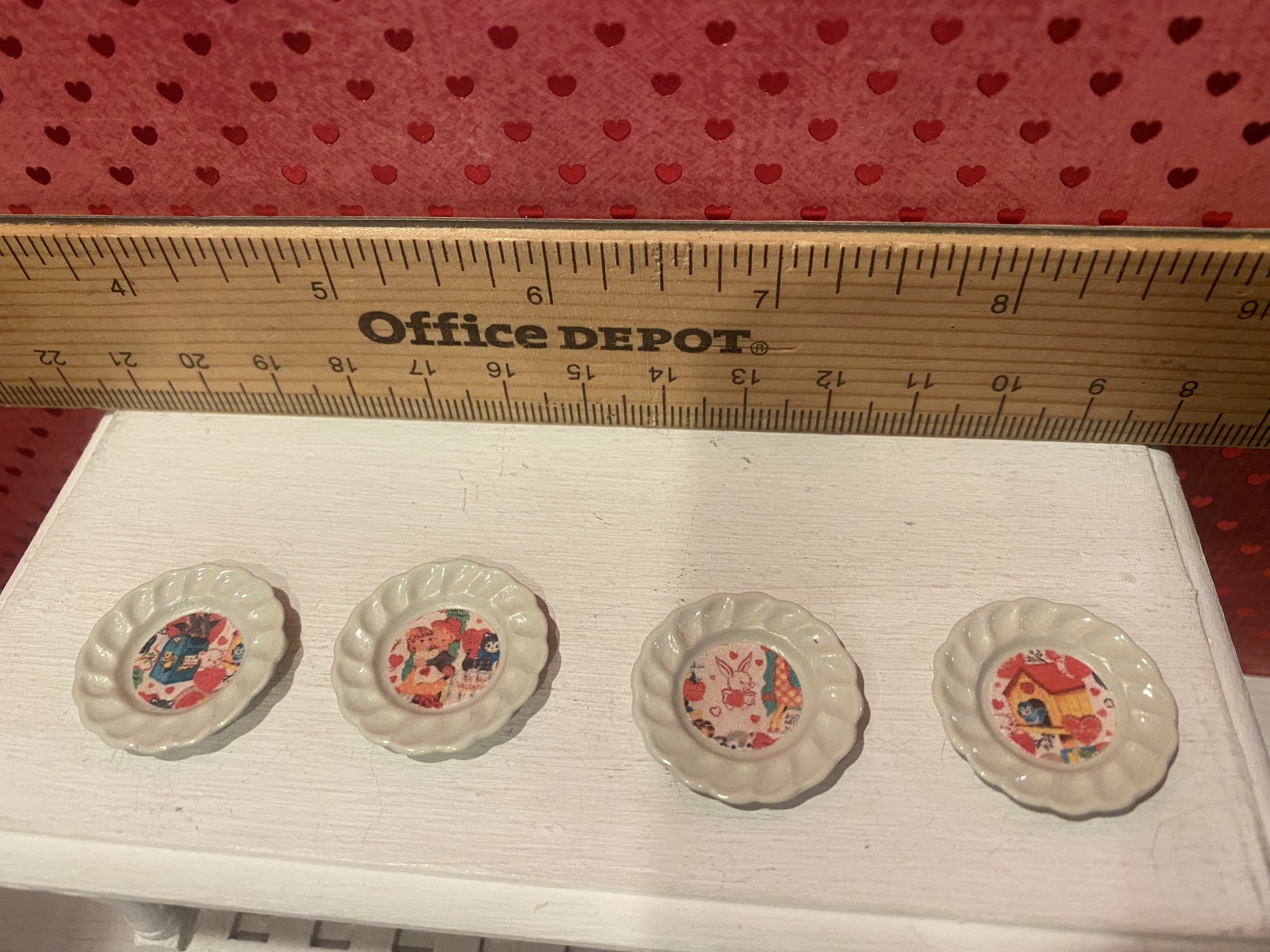 Miniature Valentine Dishes, 1:12