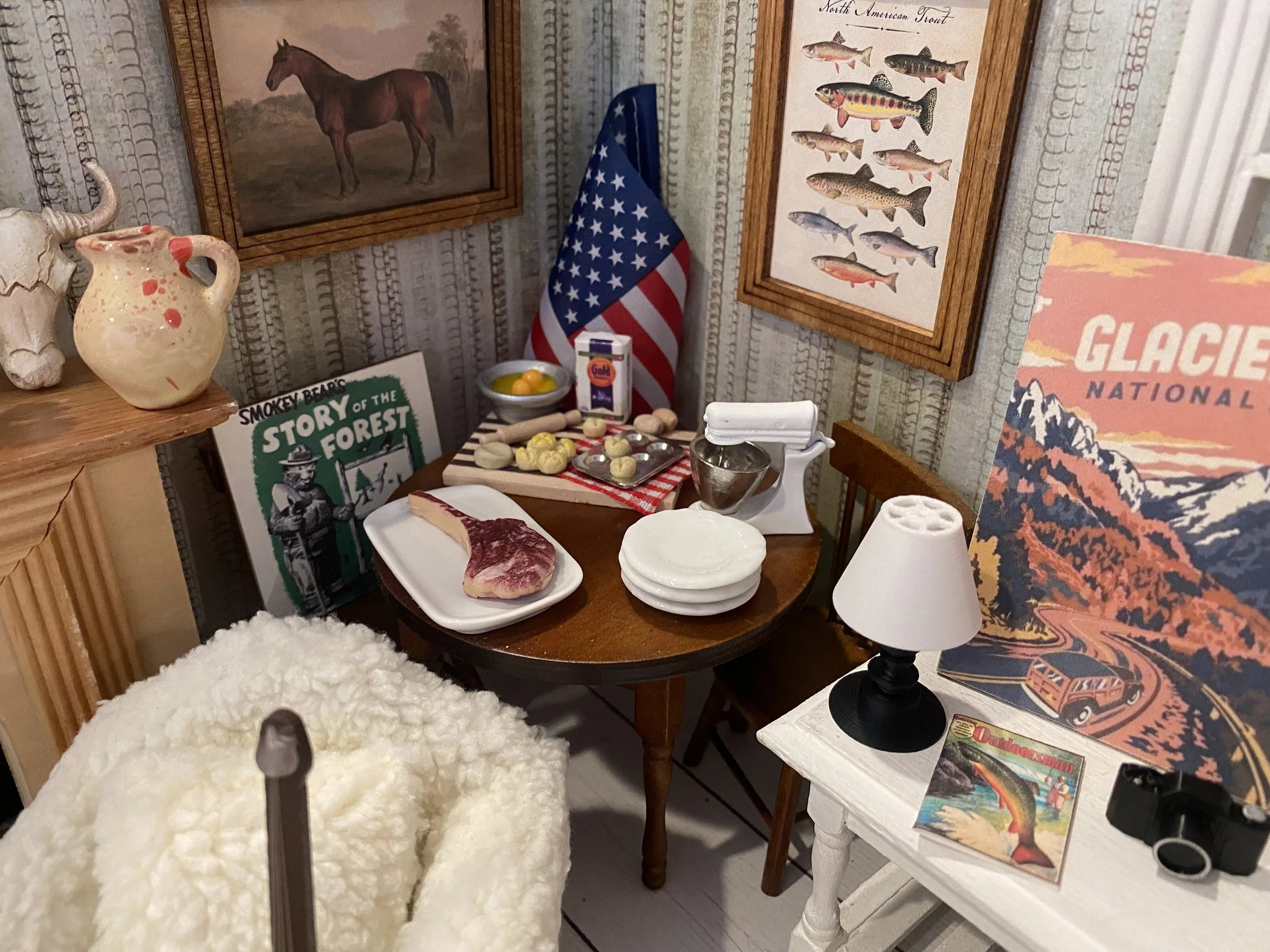 Miniature Montana, Dollhouse Big Sky Living & Decor, Travel Accessories, 1:12