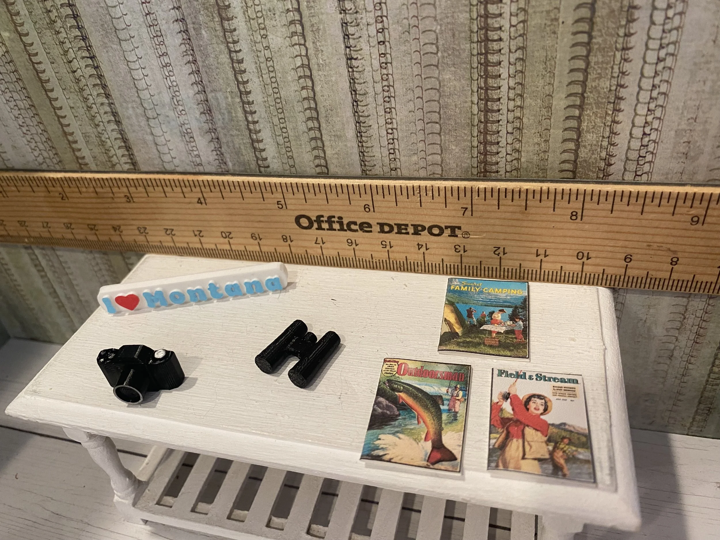 Miniature I Love Montana Word Art, Camera, Binoculars,