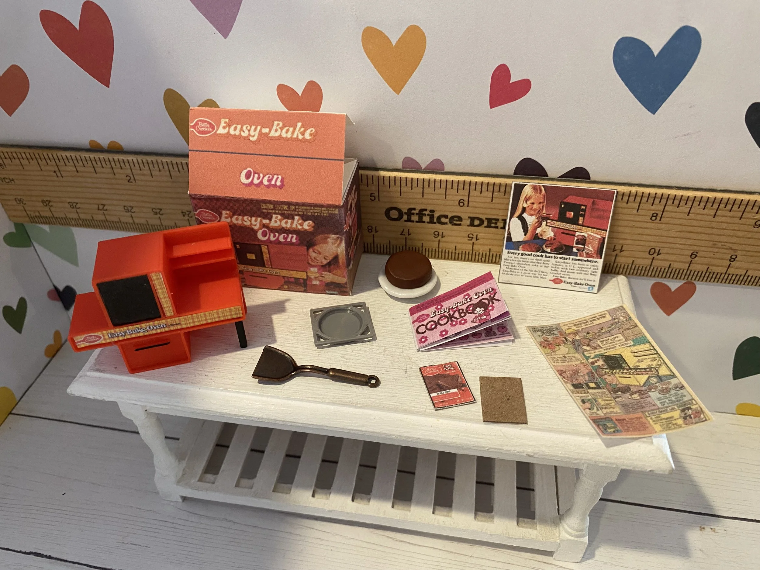 Miniature Easy Bake Oven Set, Oven, Pan, Spatula, Cake, Pamphlet, Mixes, Ad & Comics, 1:12